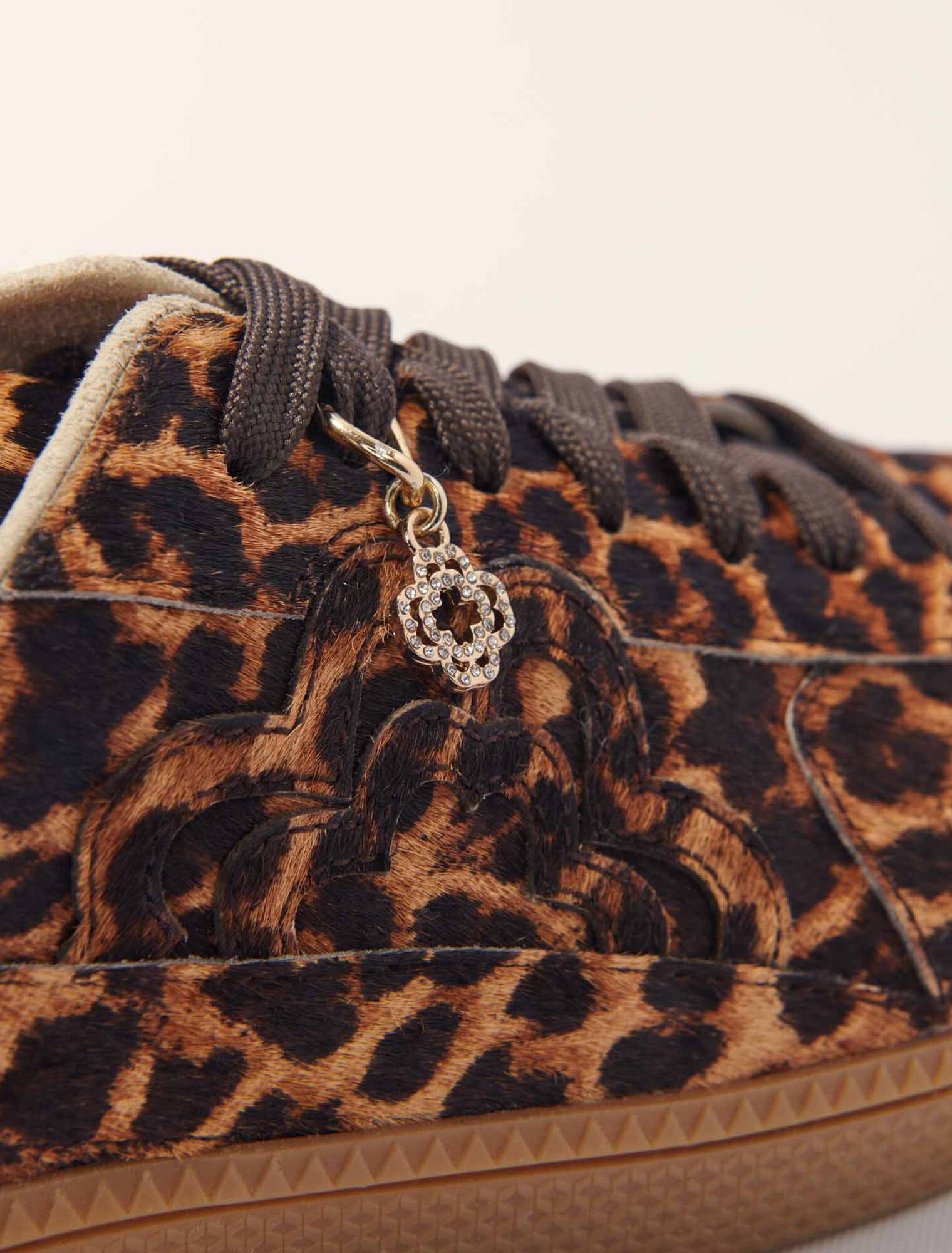 Sneaker casual in pelle leopardata