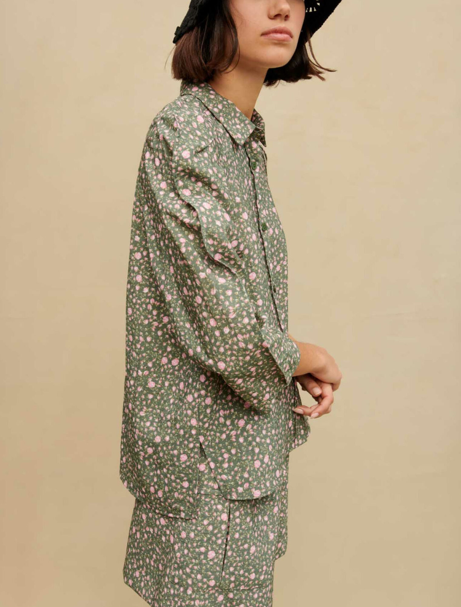 Camicia con stampa di boccioli di rosa