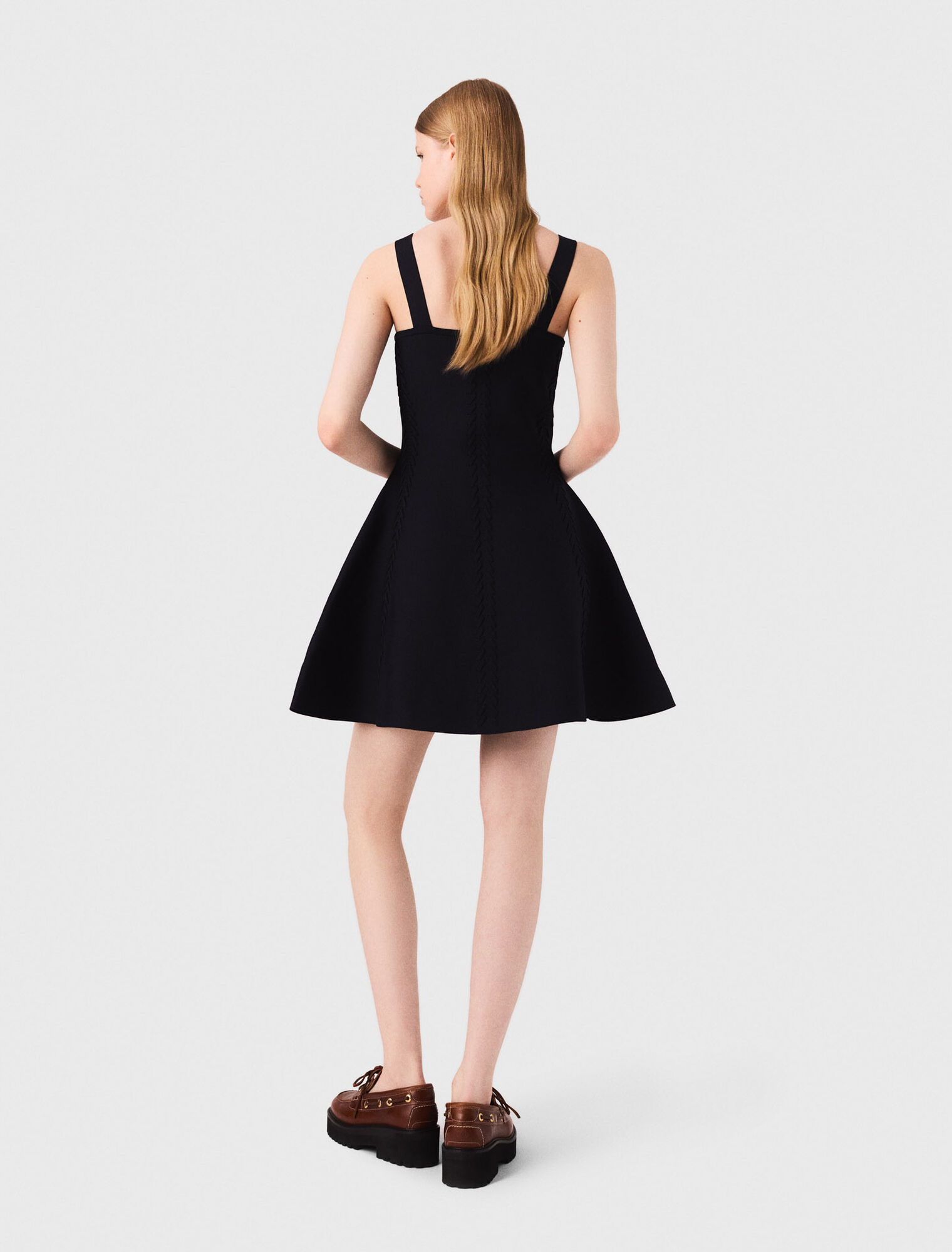 Abito babydoll corto in maglia 