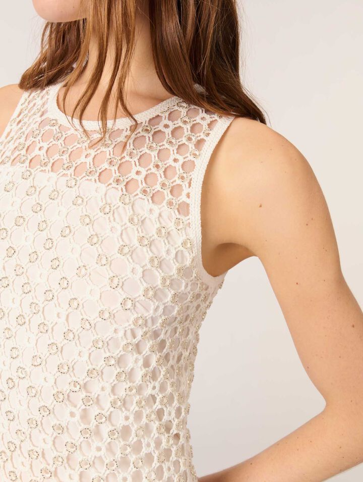 Abito lungo in crochet con perline