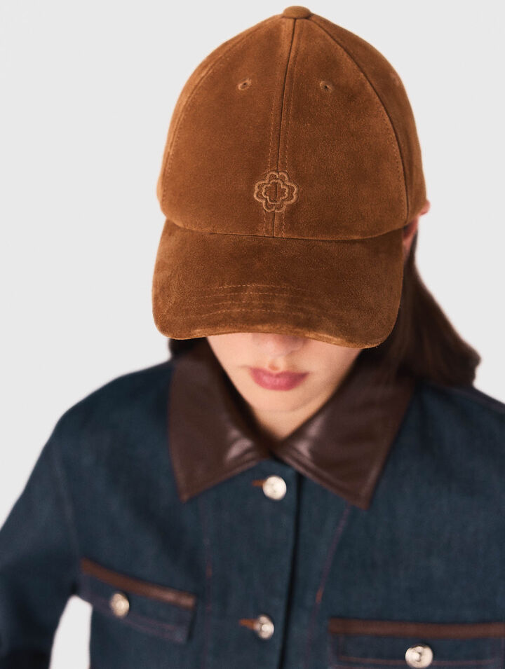 Jeans larghi con tasche applicate