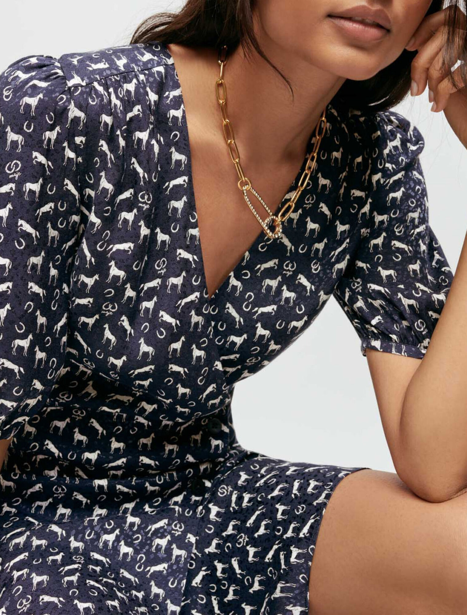 Abito in jacquard con cavalli stampati