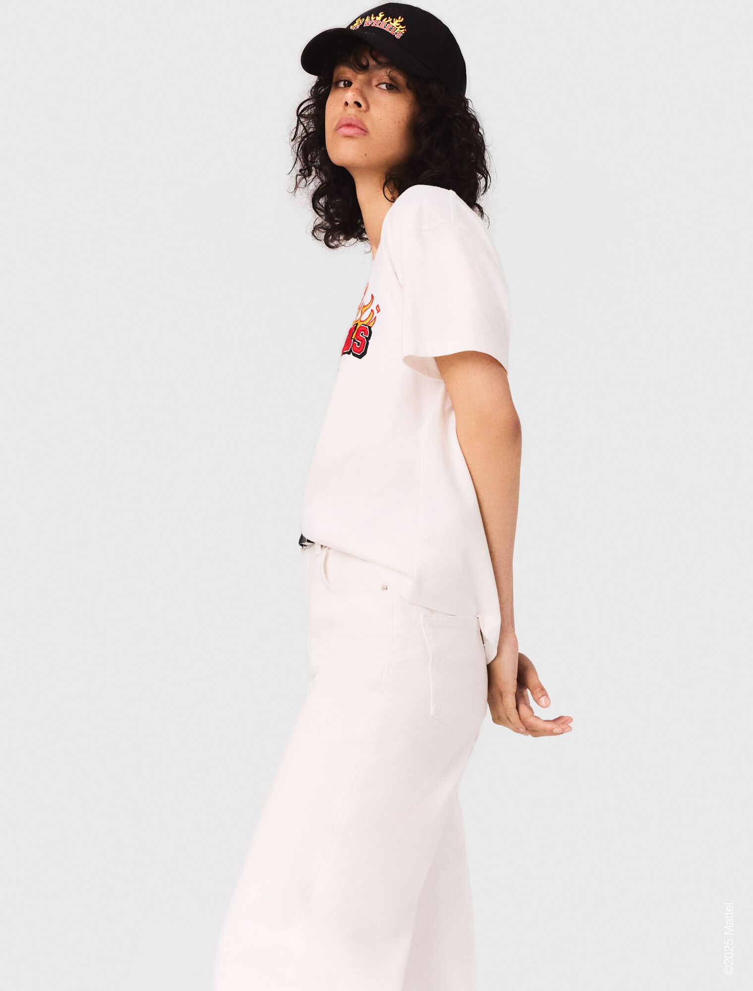 T-shirt con ricamo