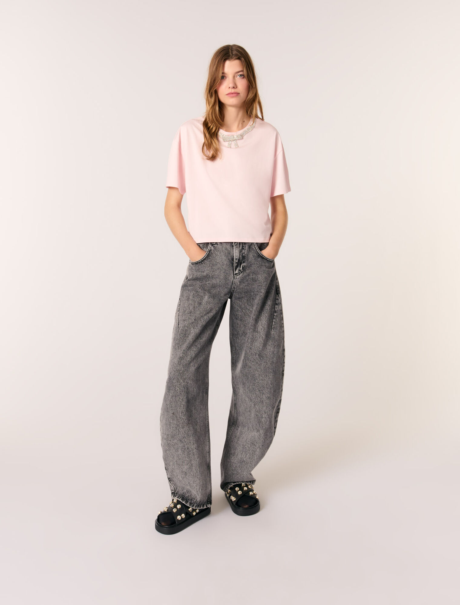 T-shirt corta con scollo gioiello