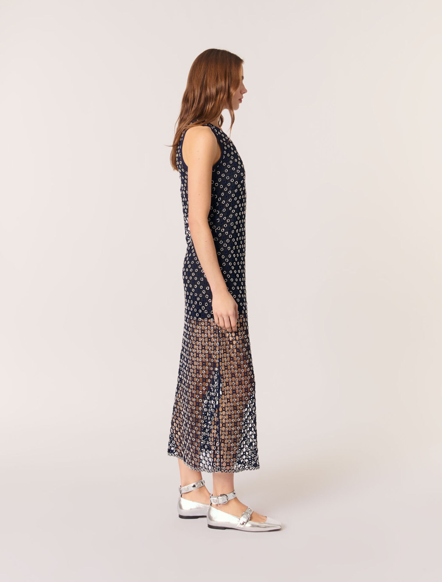 Abito lungo in crochet con perline