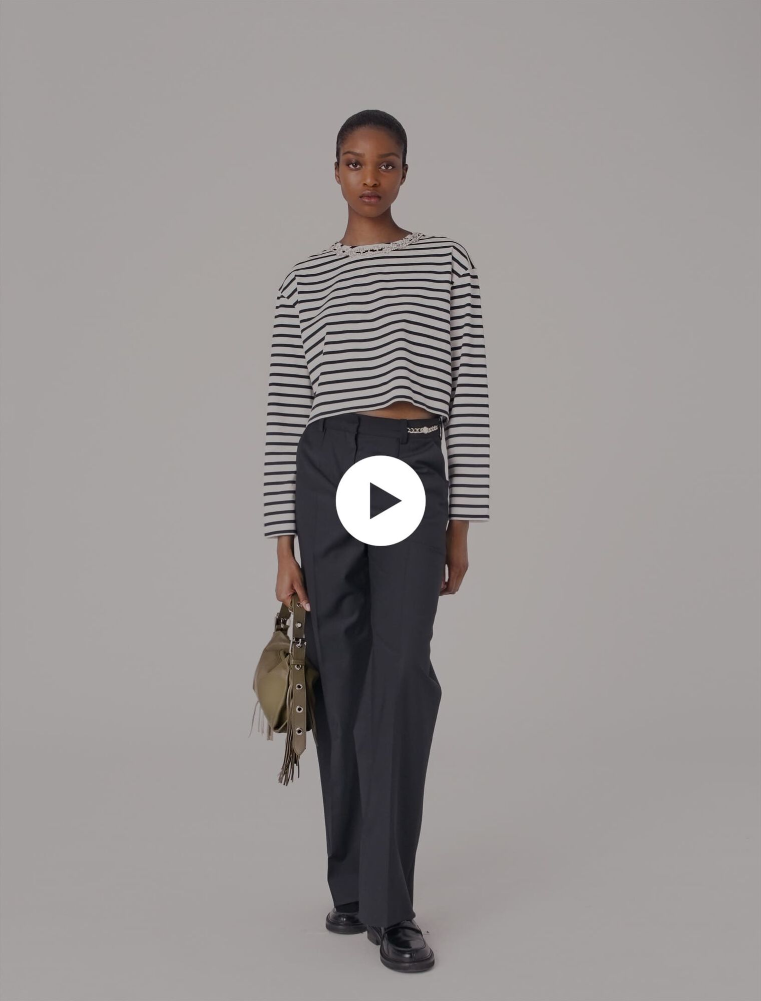 Pantaloni tailleur dettagli catena