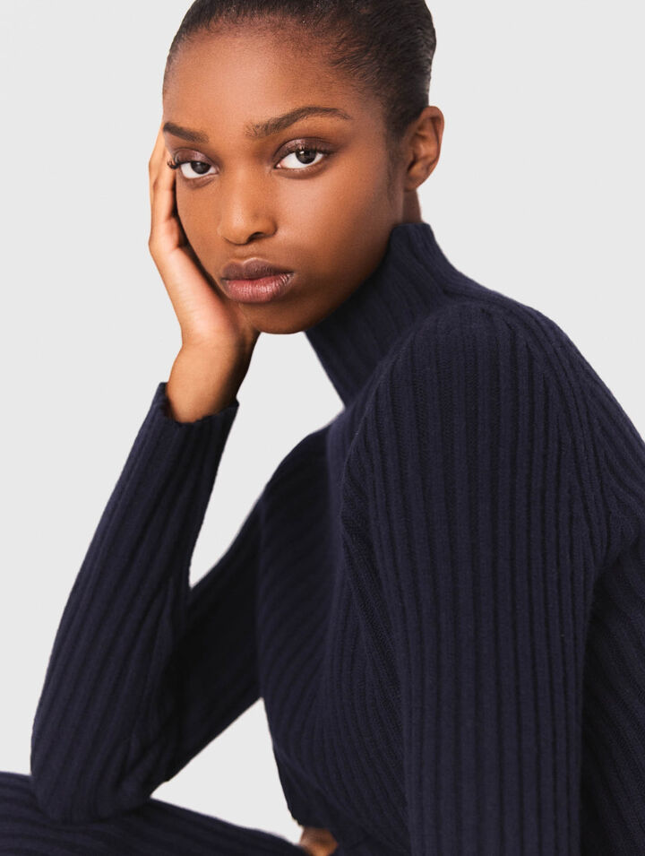 Abito in maglia con pull removibile