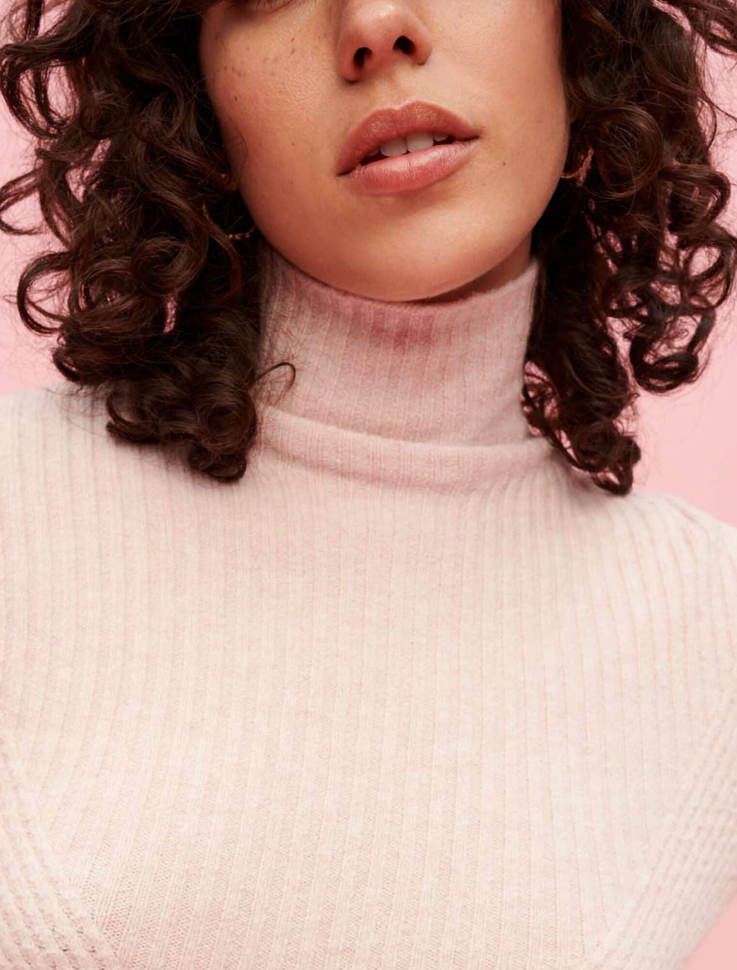 Pullover a collo alto in maglia stretch