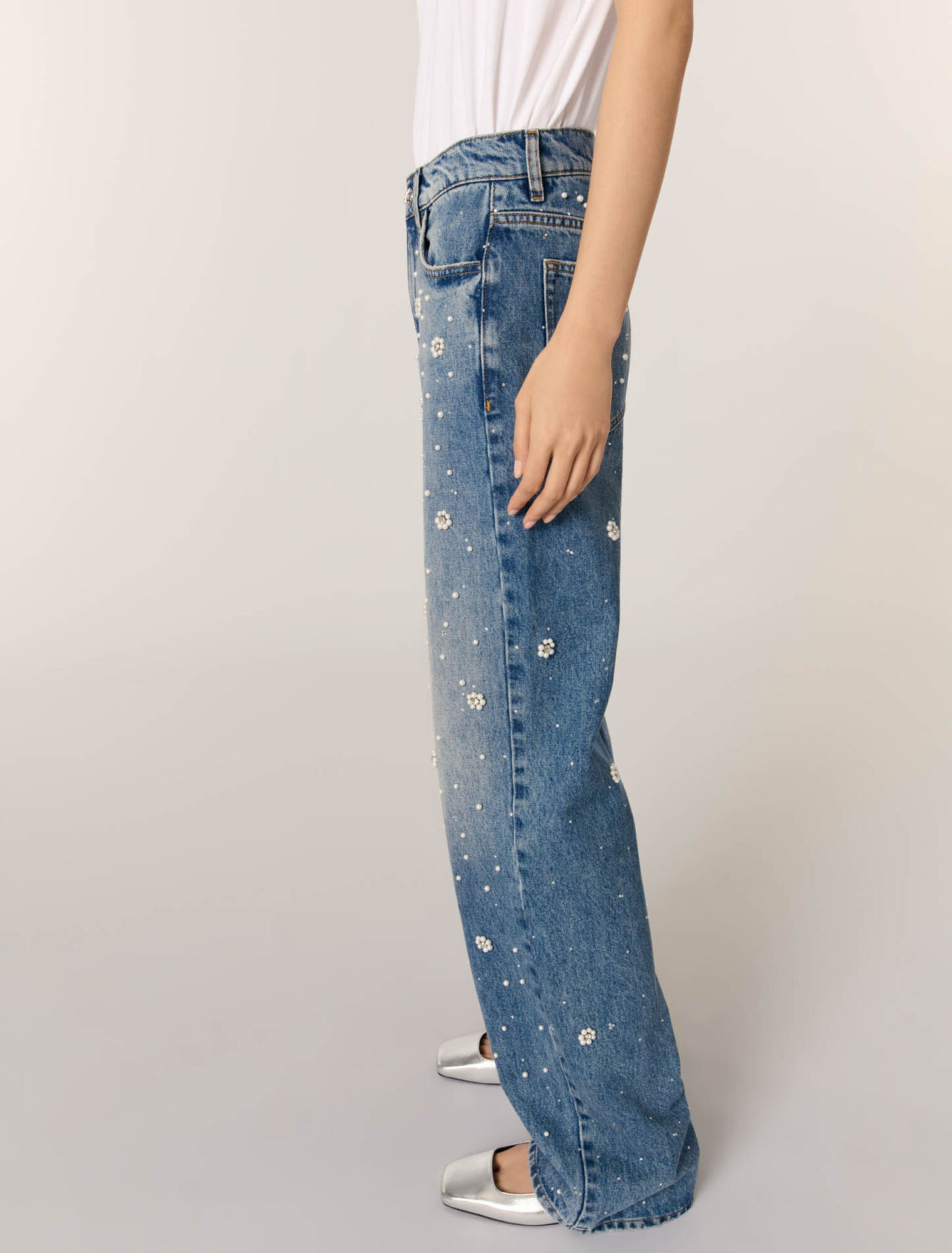 Jeans larghi ricamati