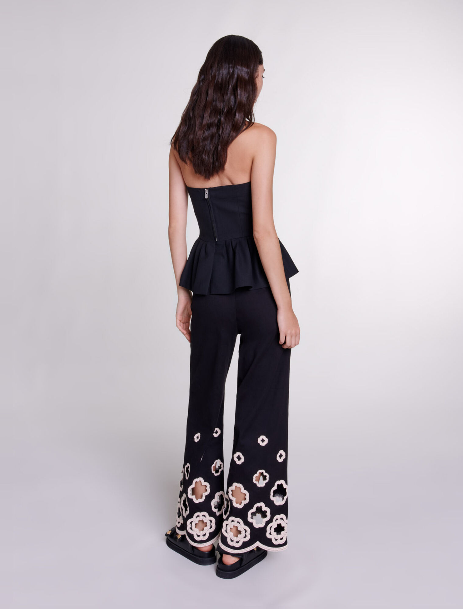 Pantaloni larghi in crochet