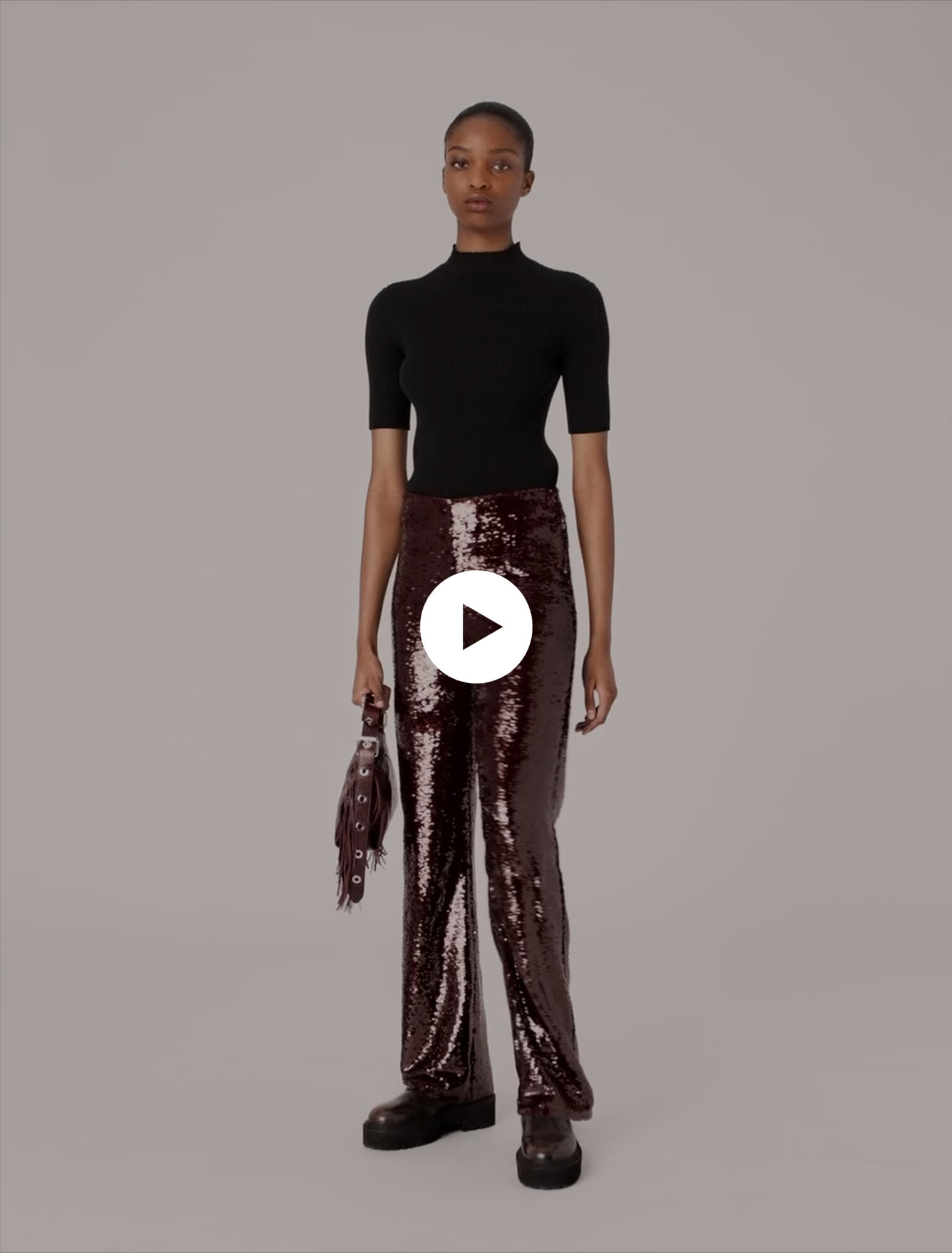 Pantaloni ricamati con paillettes