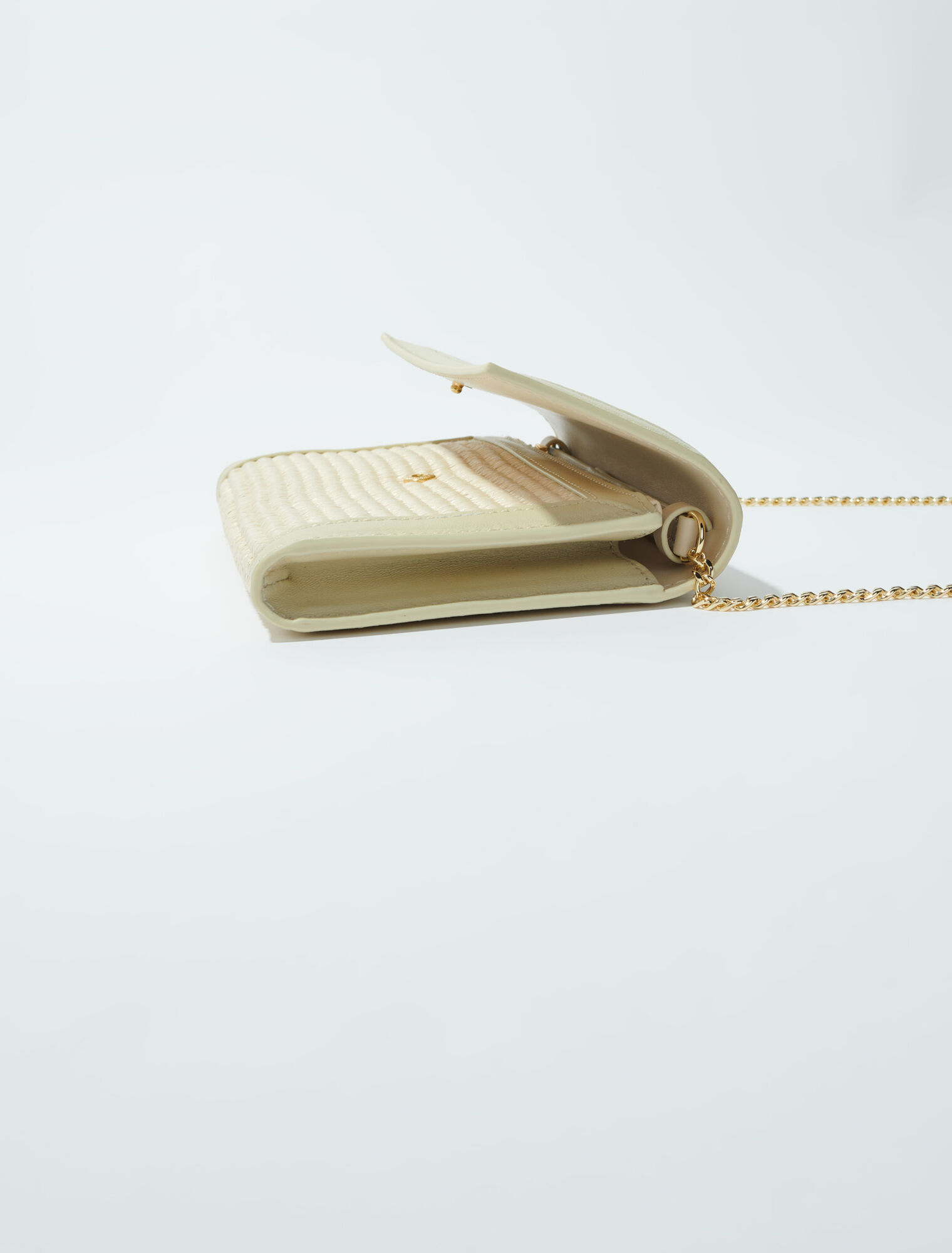 Pochette con catena effetto rafia