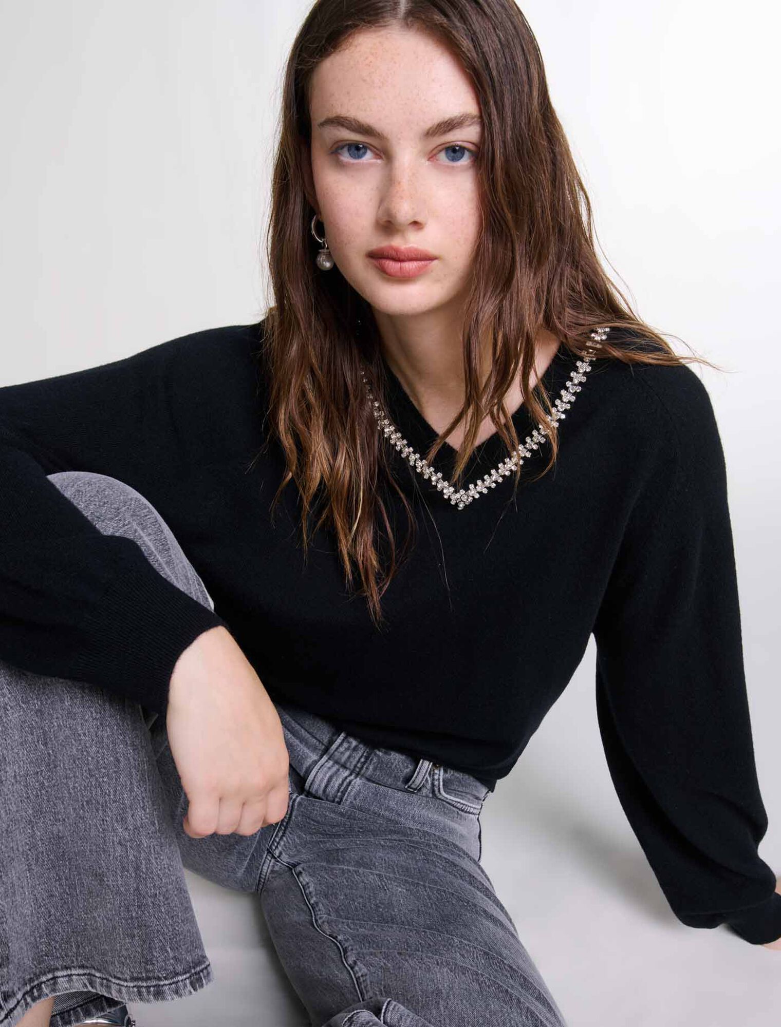 Pullover in maglia con collo strass