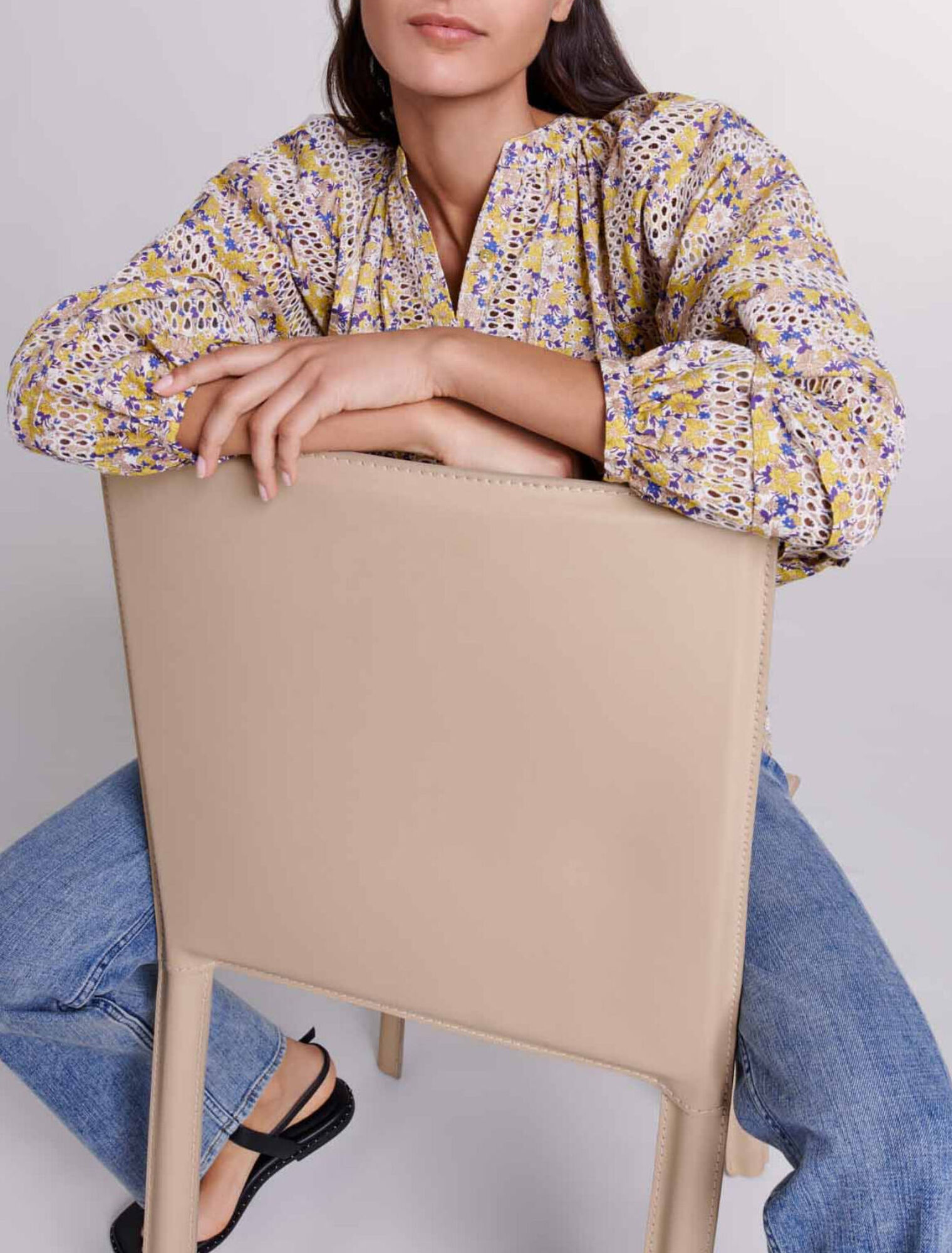 Blusa stampata e ricamata
