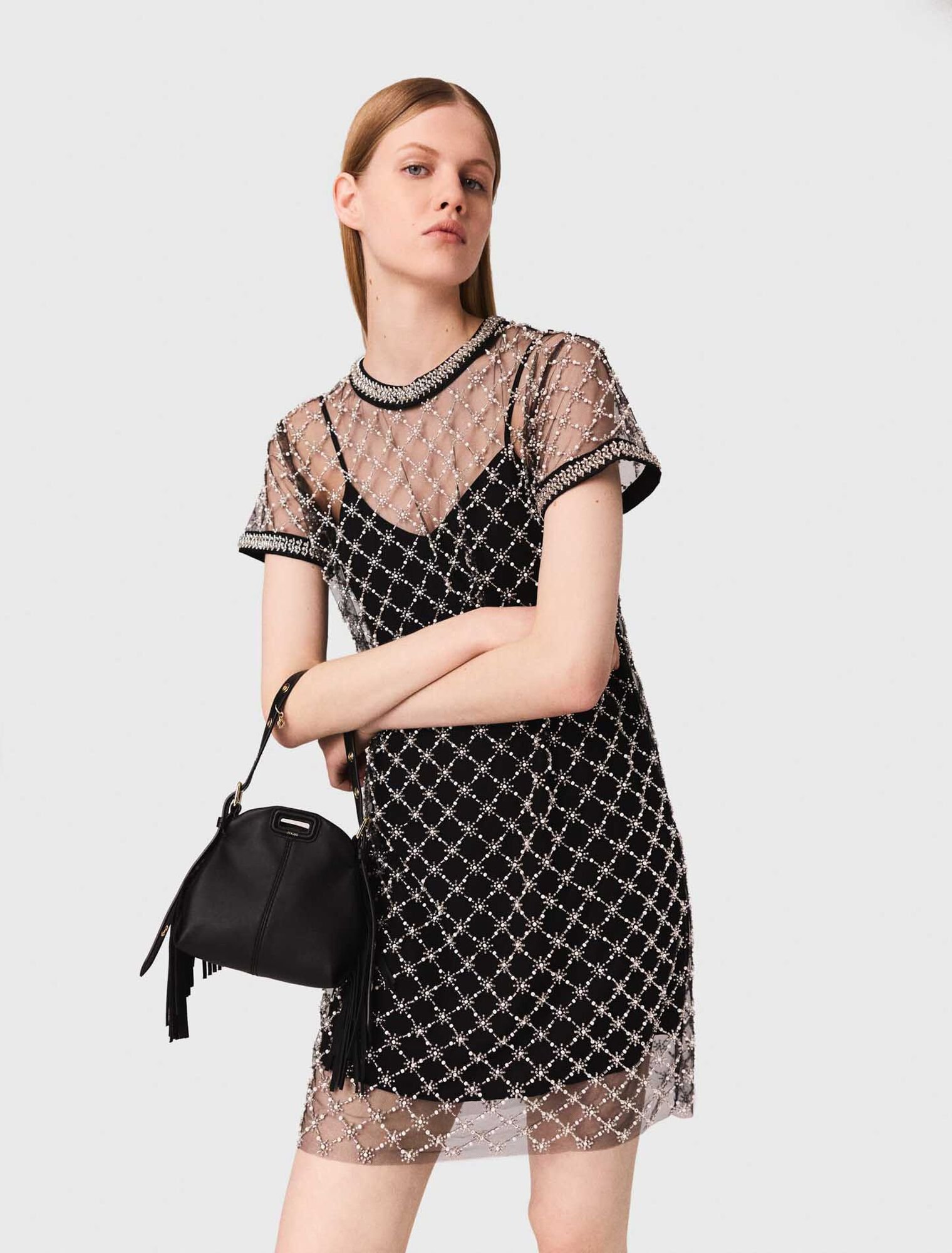 Abito corto in tulle ricamato