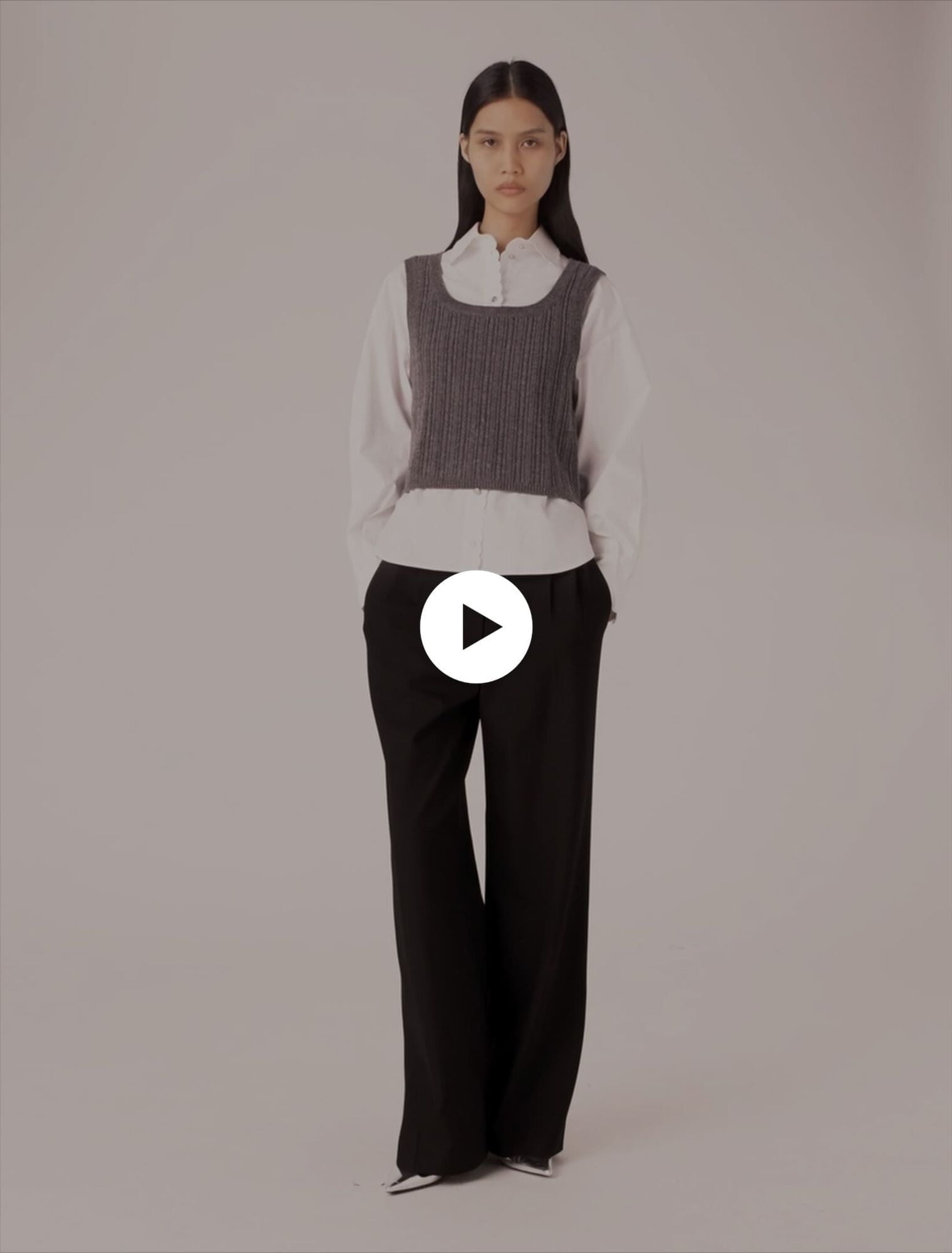 Pantaloni larghi da completo