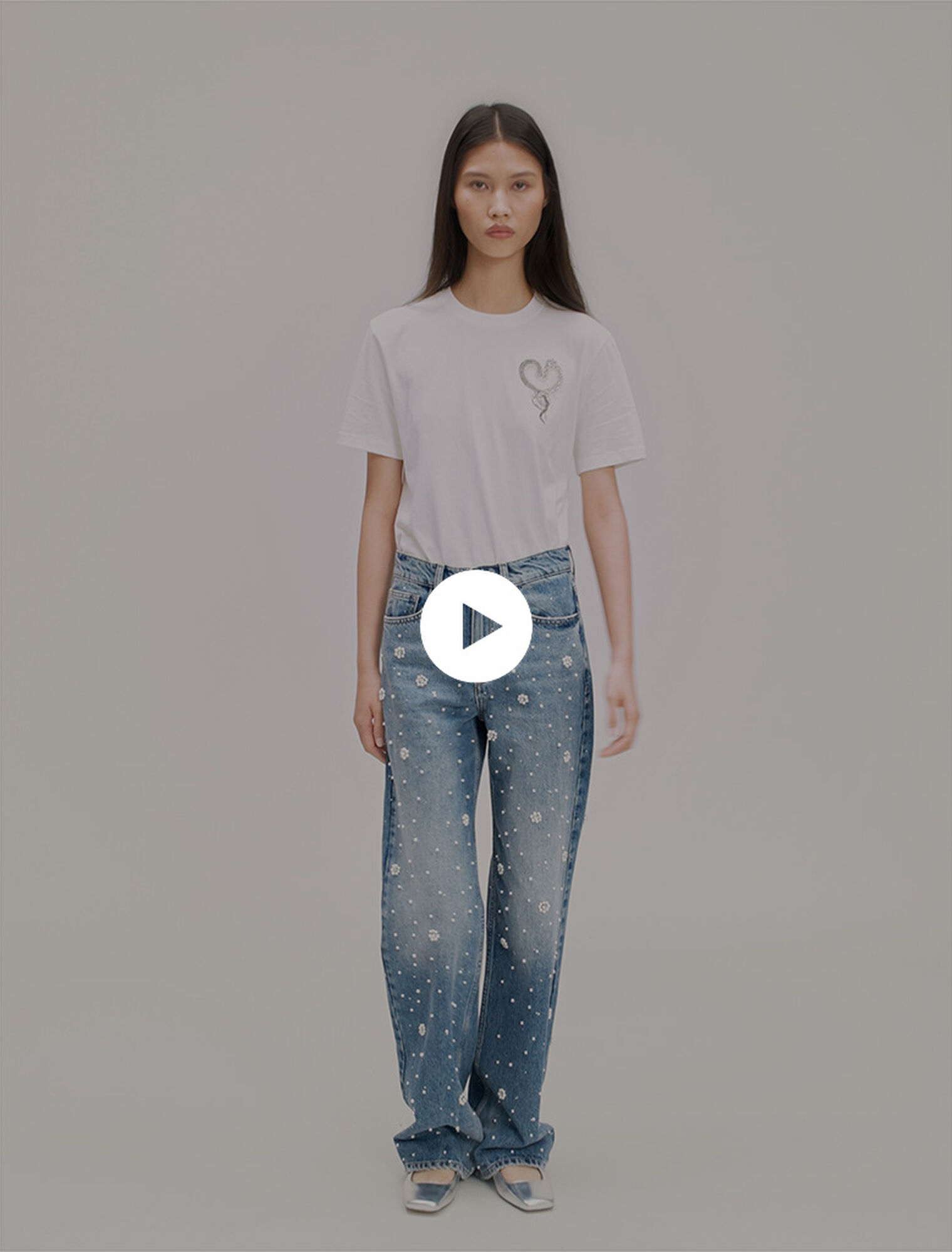 T-shirt con ricamo