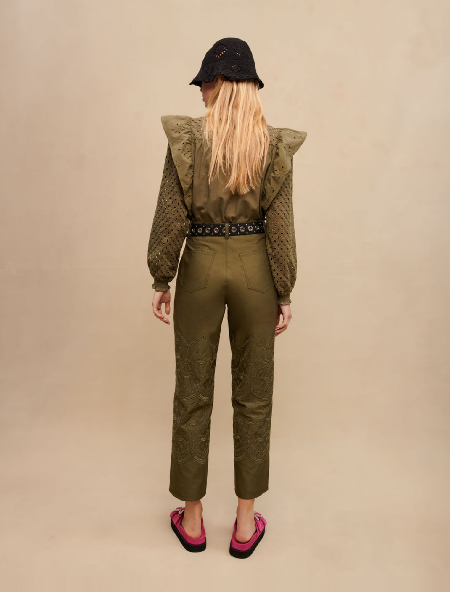 Pantaloni in cotone ricamato