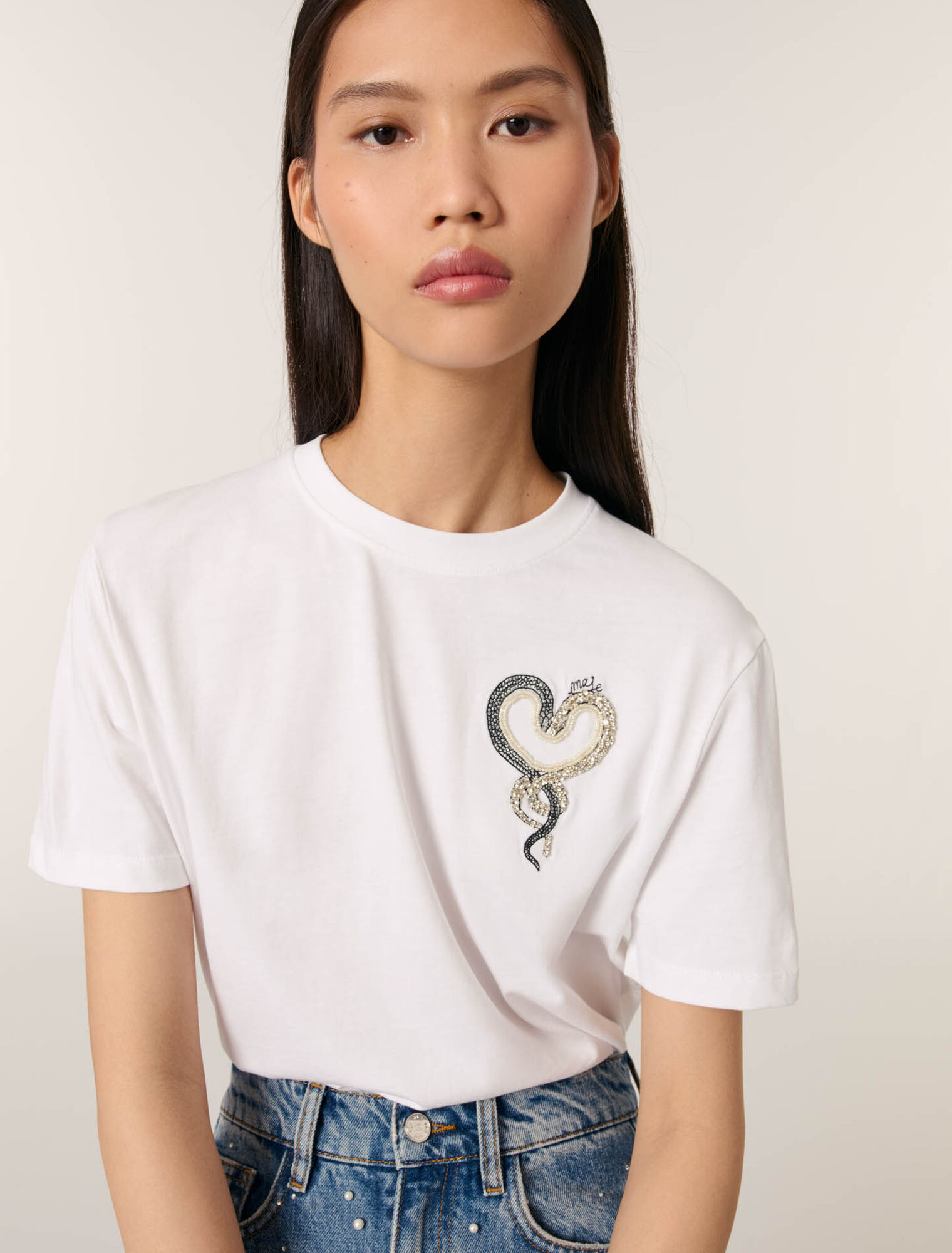 T-shirt con ricamo
