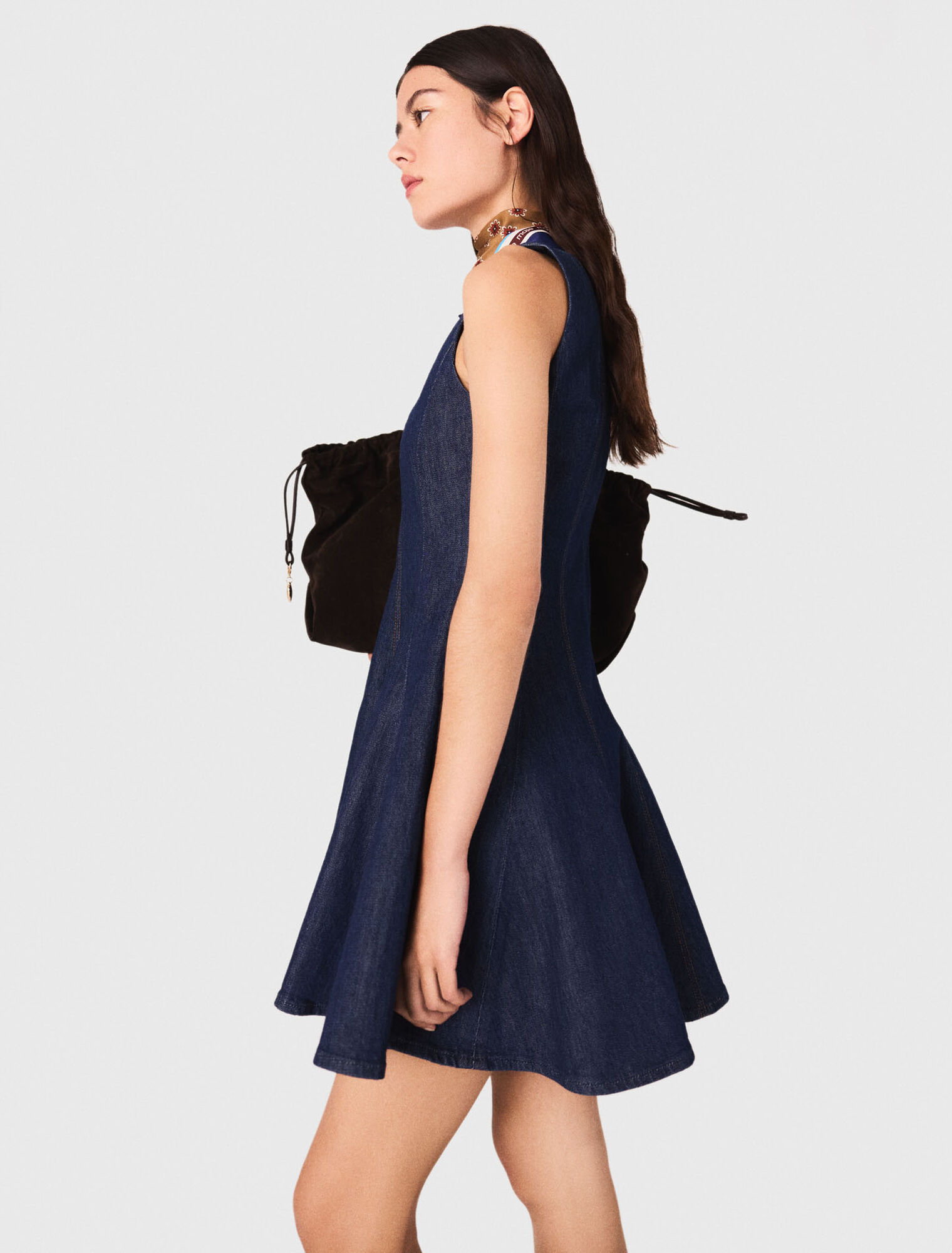 Abito corto in denim con volant