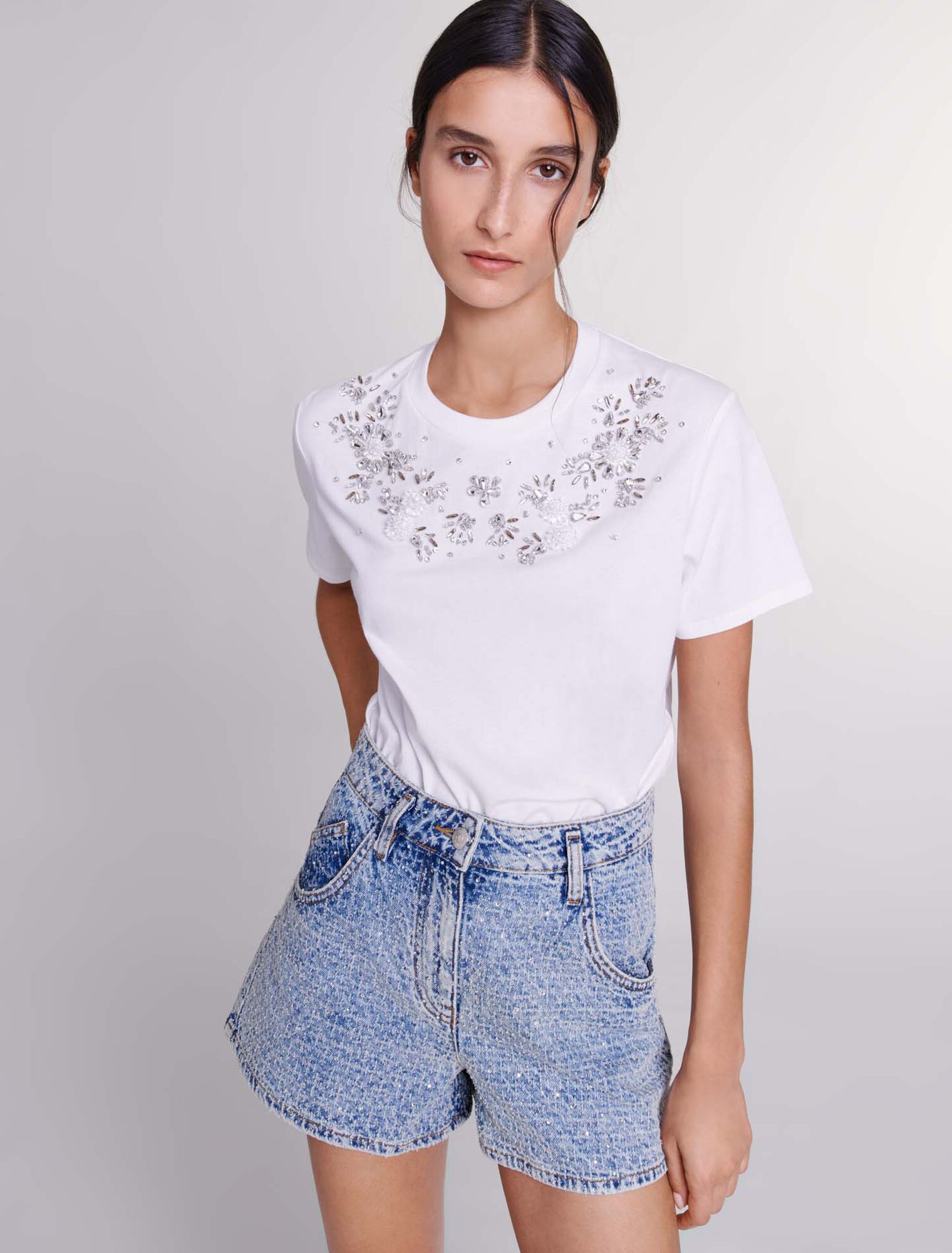 T-shirt arricchita da strass
