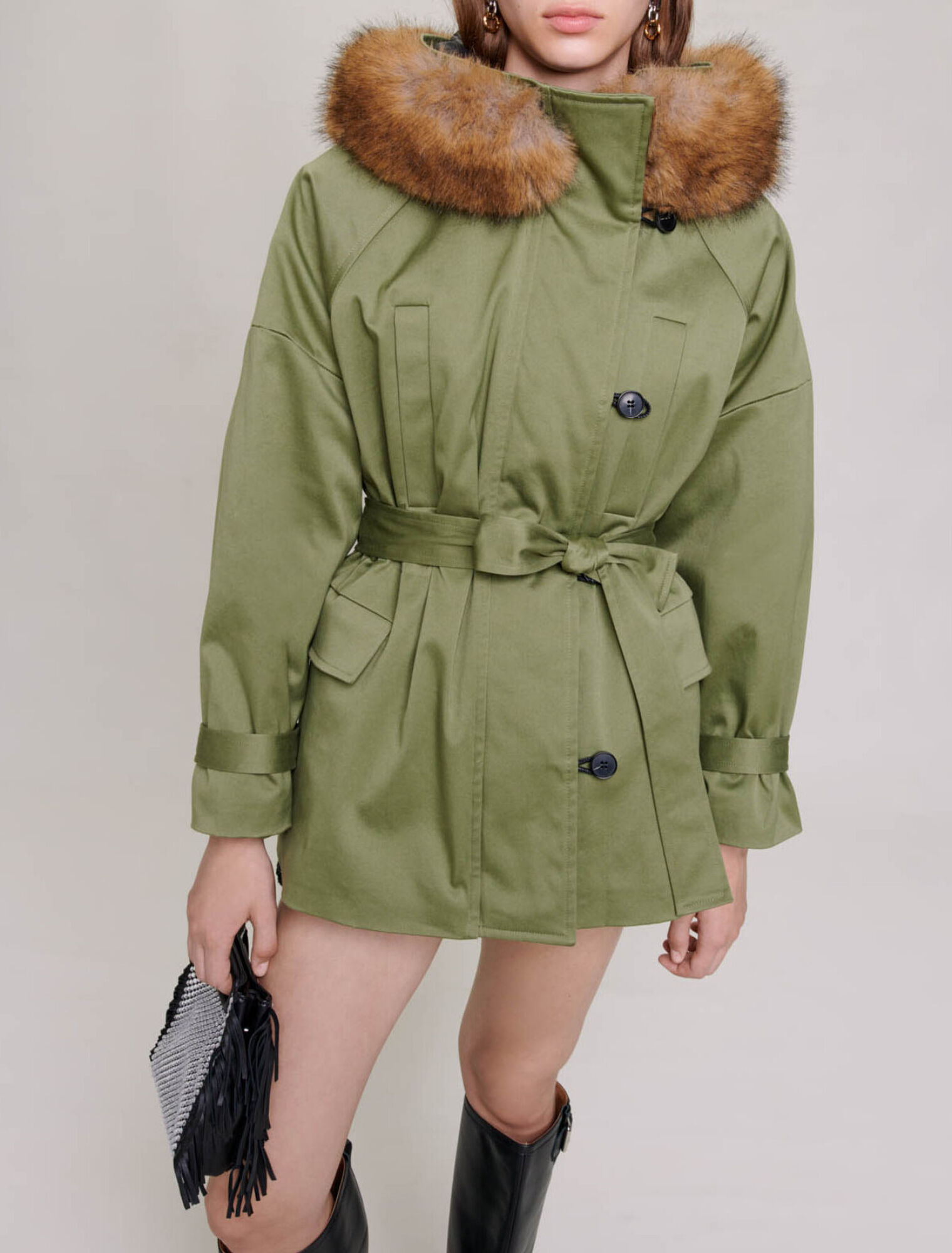 Parka corto con cappuccio