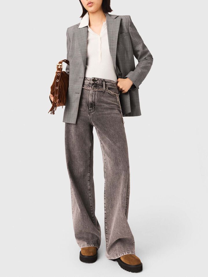 Jeans larghi e cintura a maglie