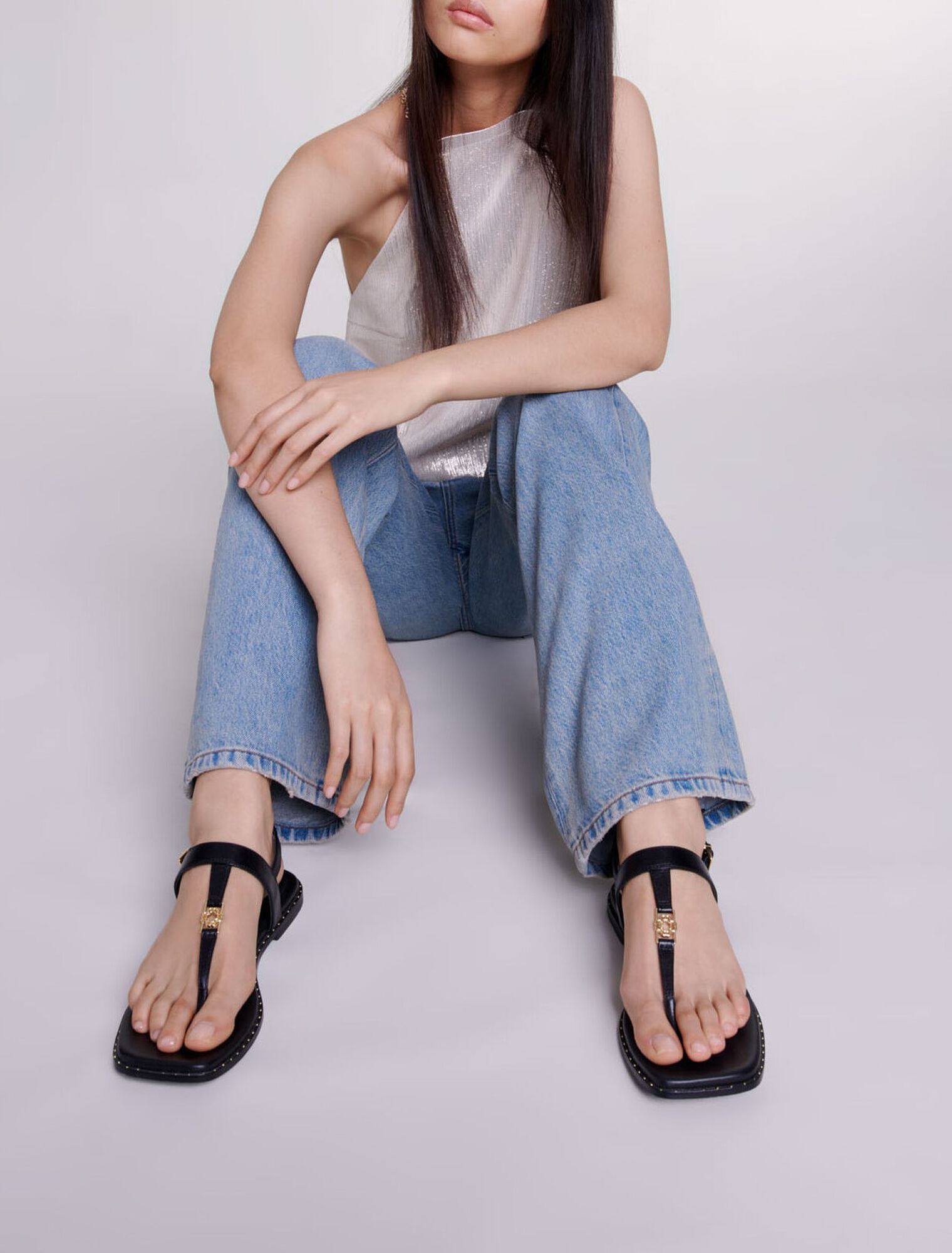 Sandali bassi con listini in pelle