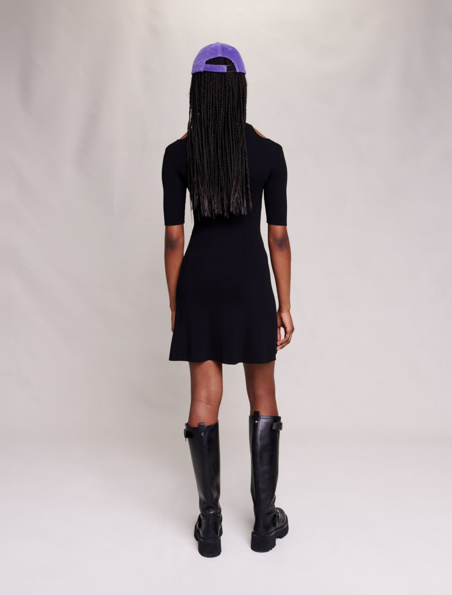 Abito corto traforato