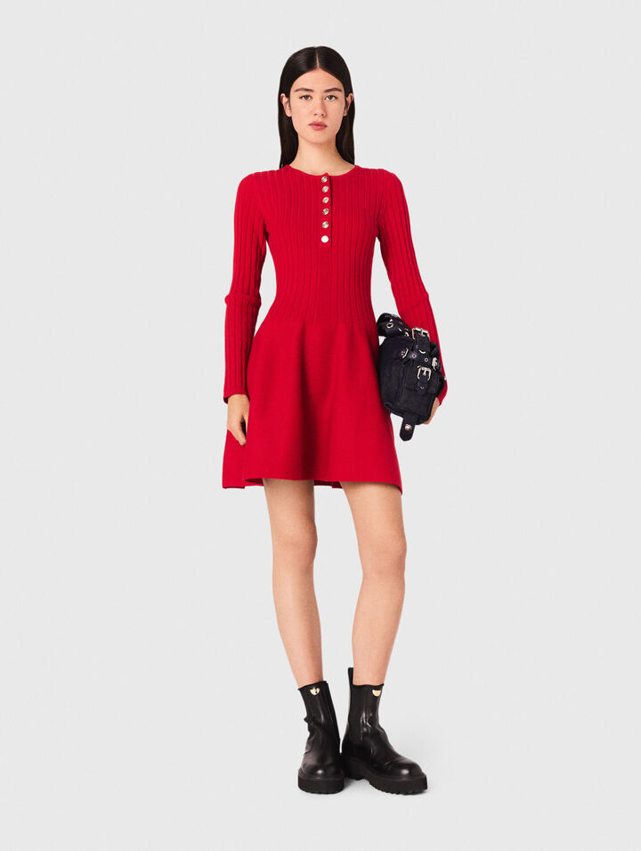 Abito in maglia con gonna svasata