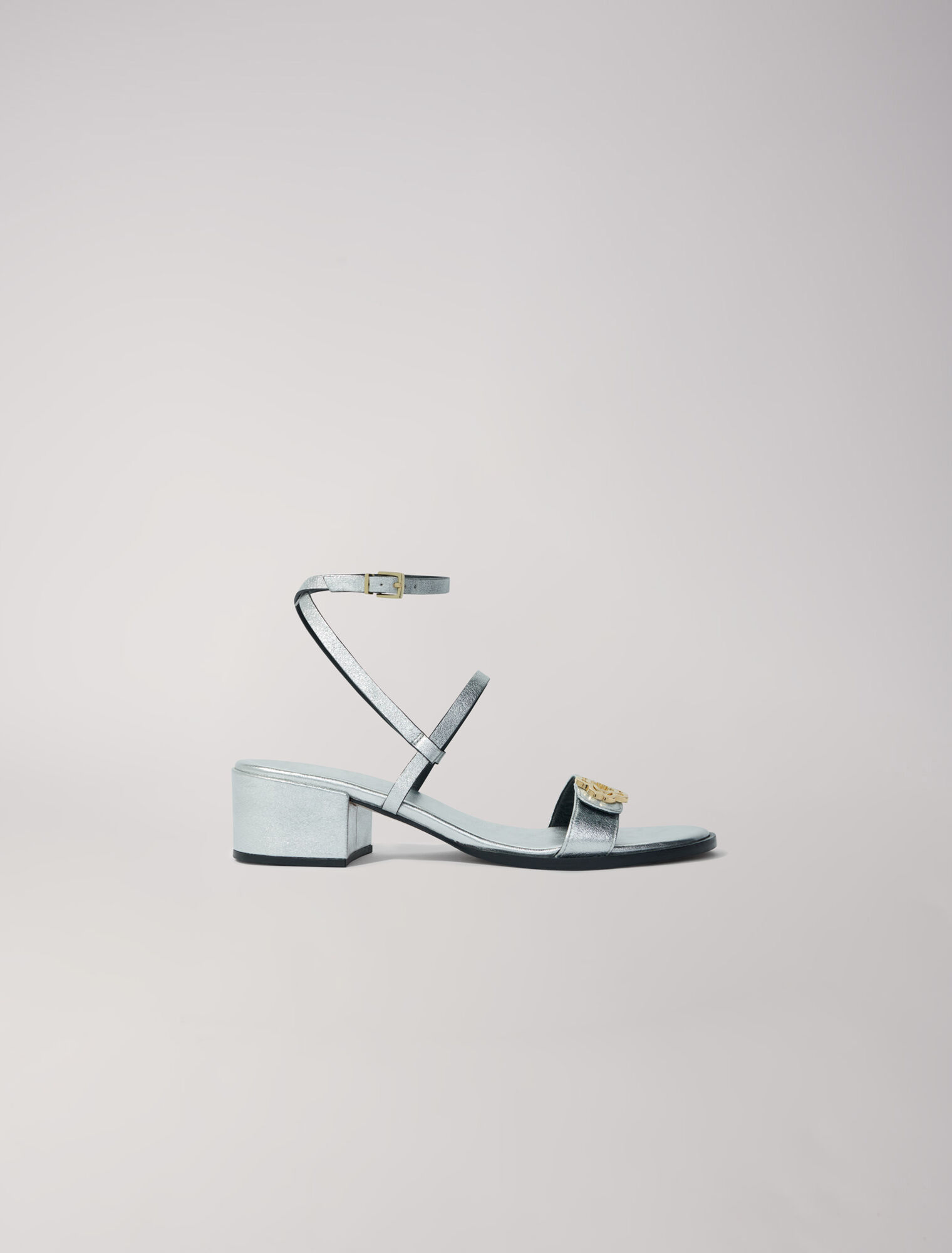 Sandali con cinturini in pelle