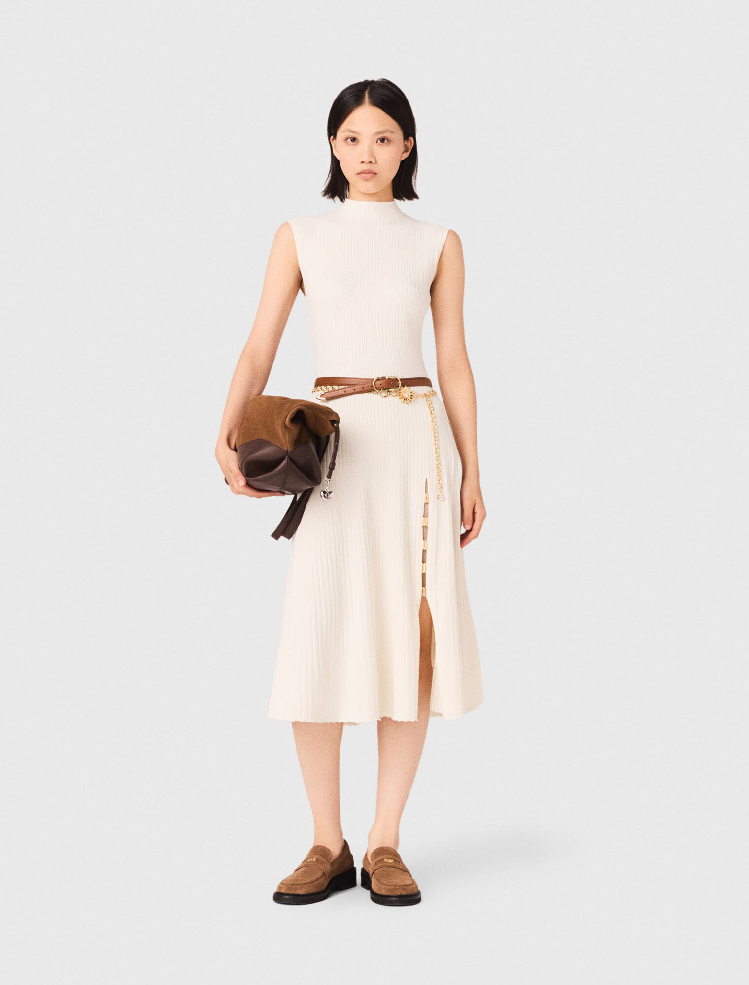 Abito a coste con spacco laterale