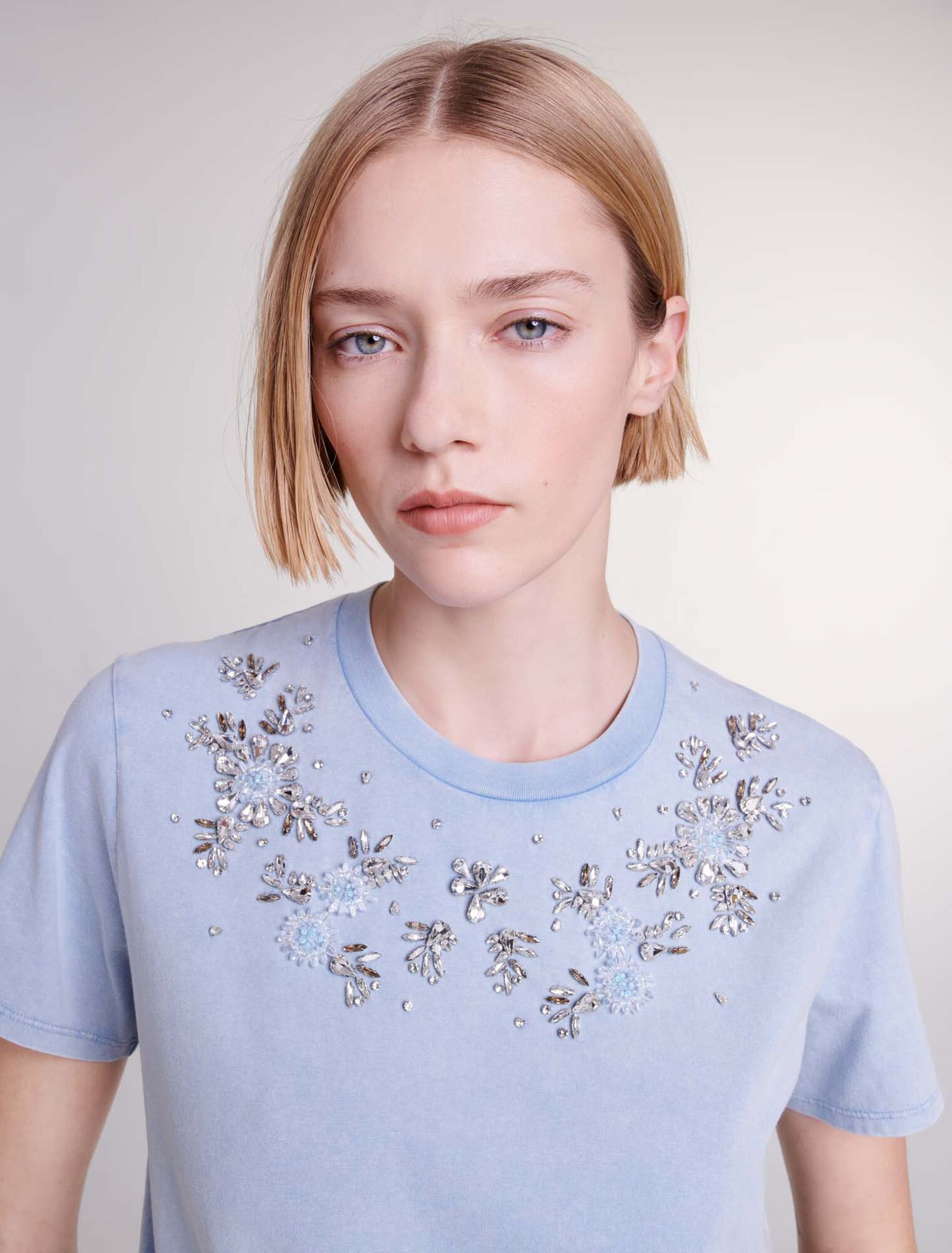 T-shirt arricchita da strass
