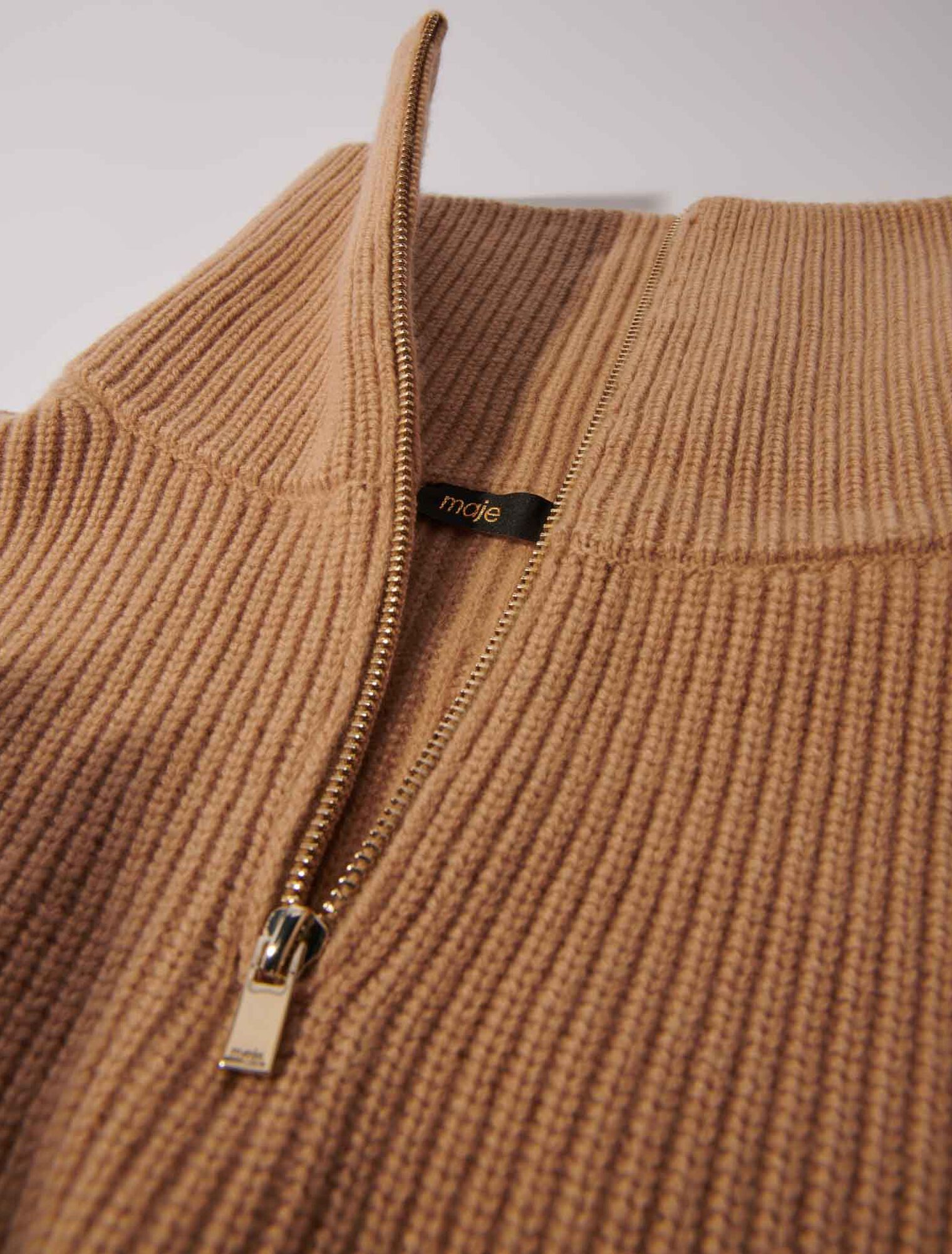 Collo con zip in lana e cashmere