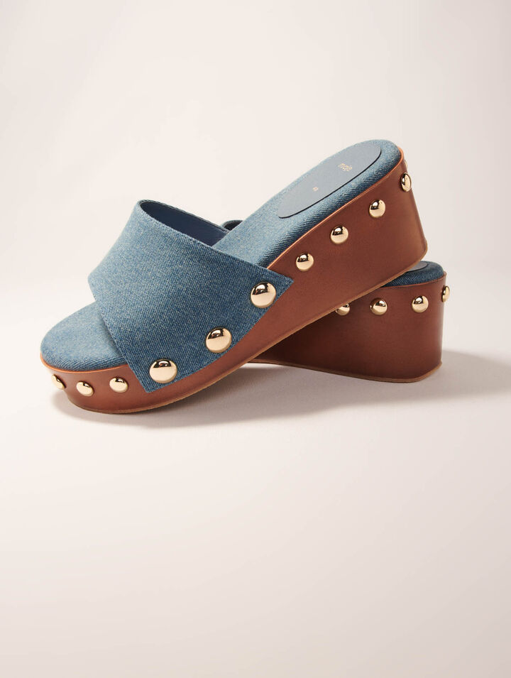 Mules con zeppa in denim e borchie