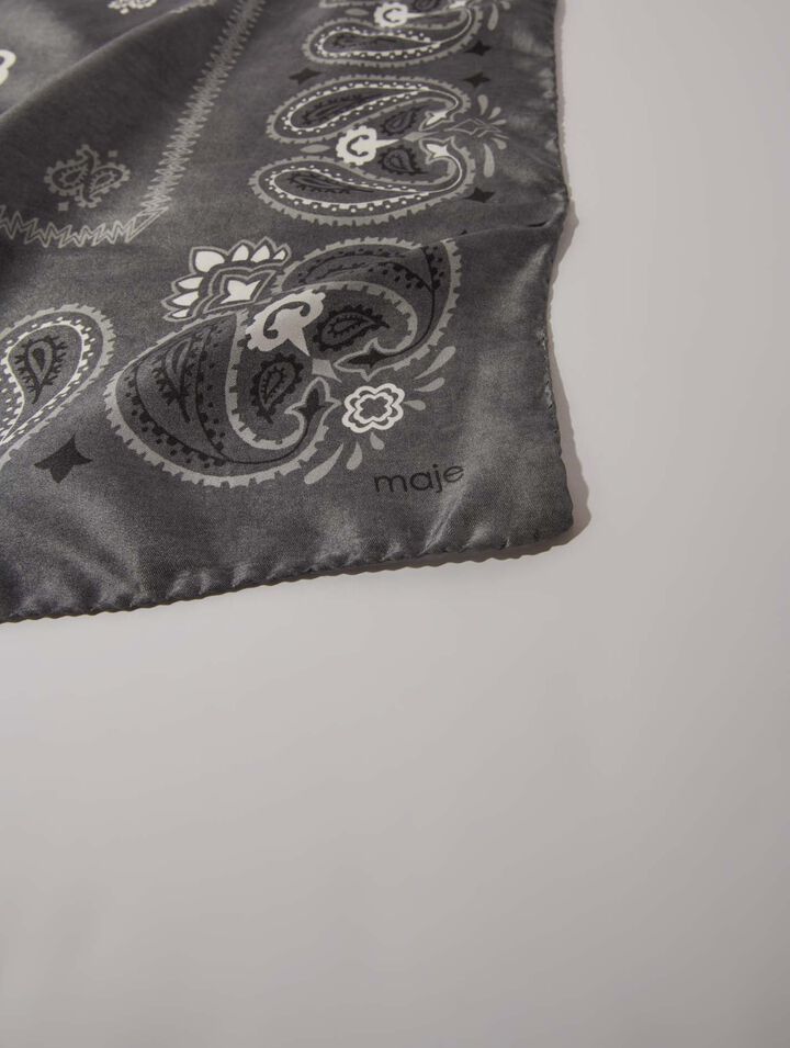Bandana in seta con stampa paisley