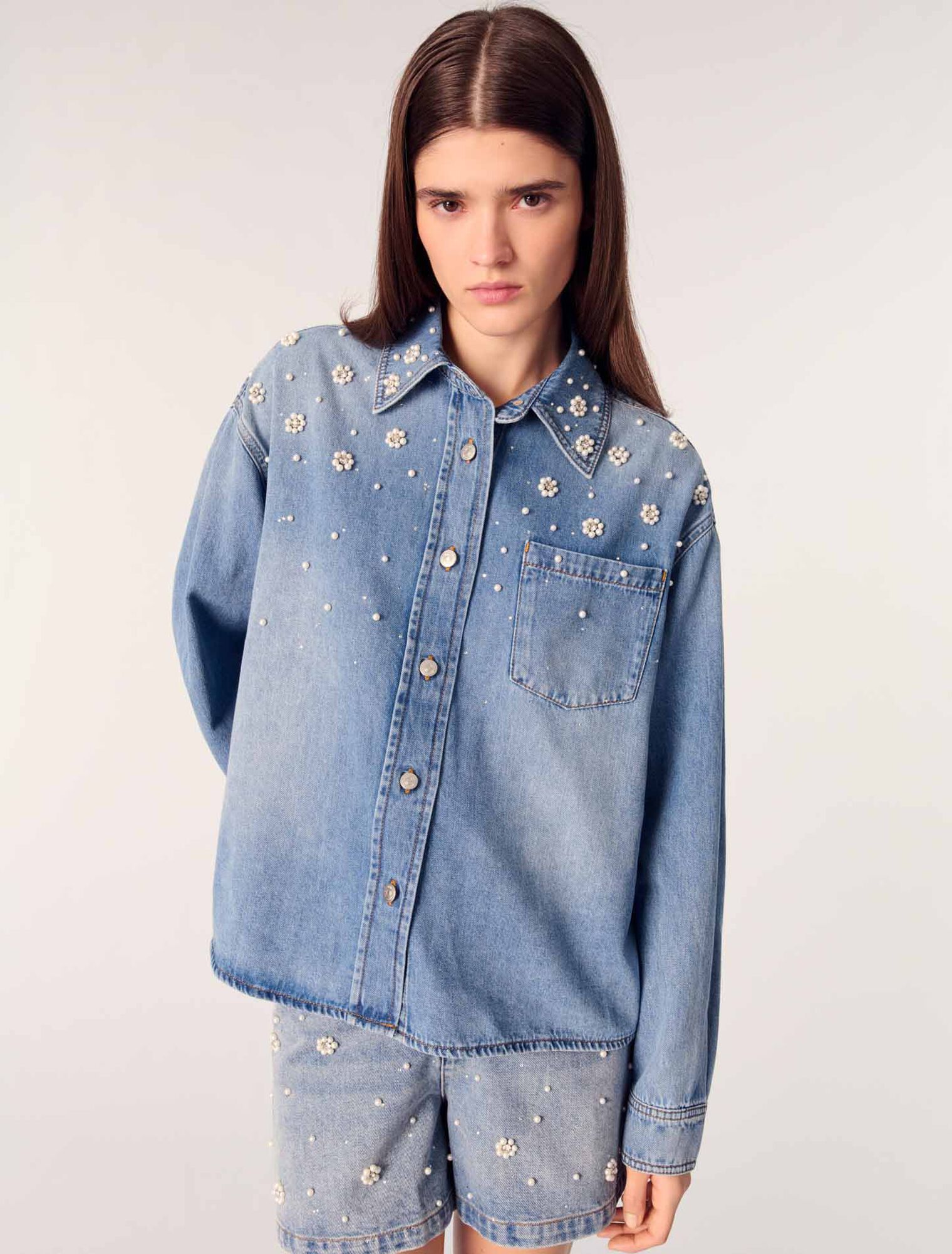 Camicia in denim con perle ricamate
