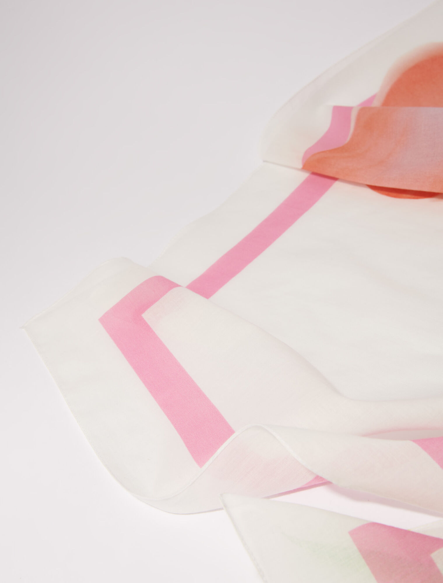 Pareo in cotone con stampa a fiori