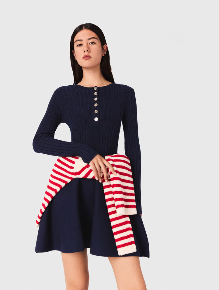 Abito in maglia con gonna svasata