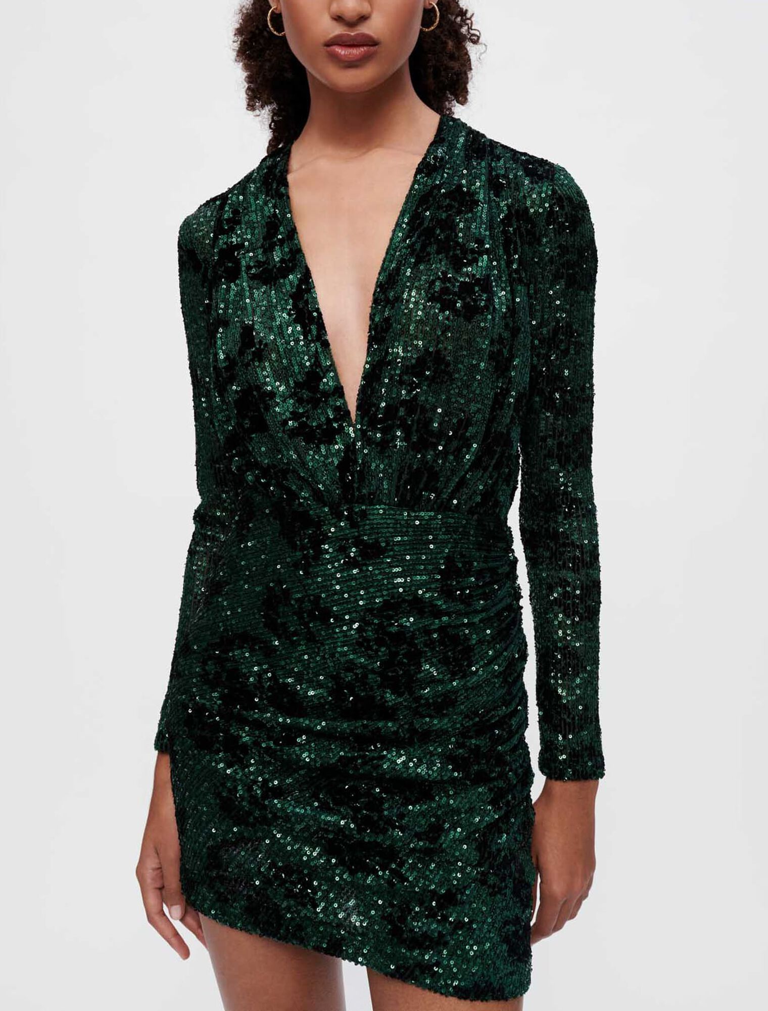 Abito ricamato con paillettes