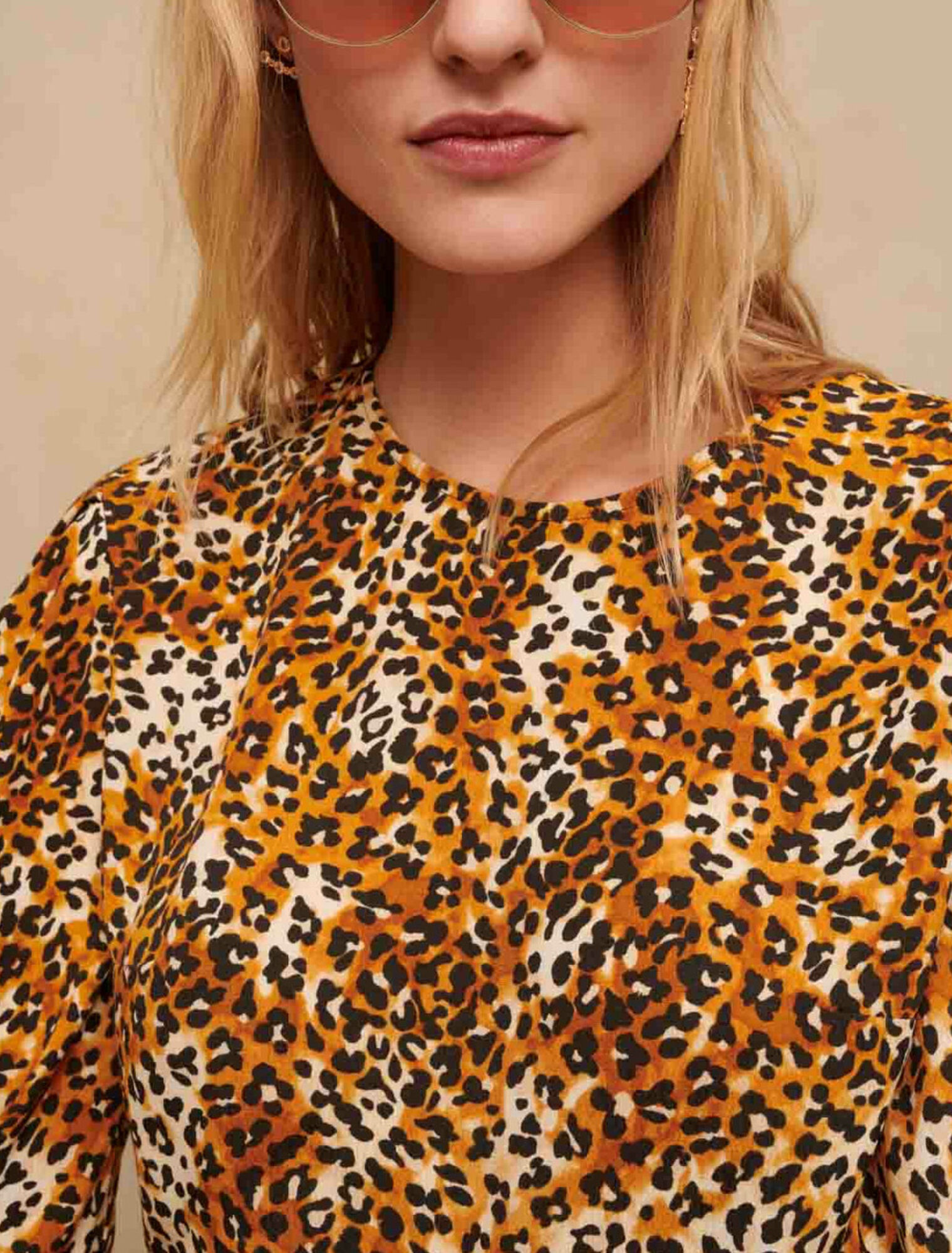 Crop top con stampa leopardo