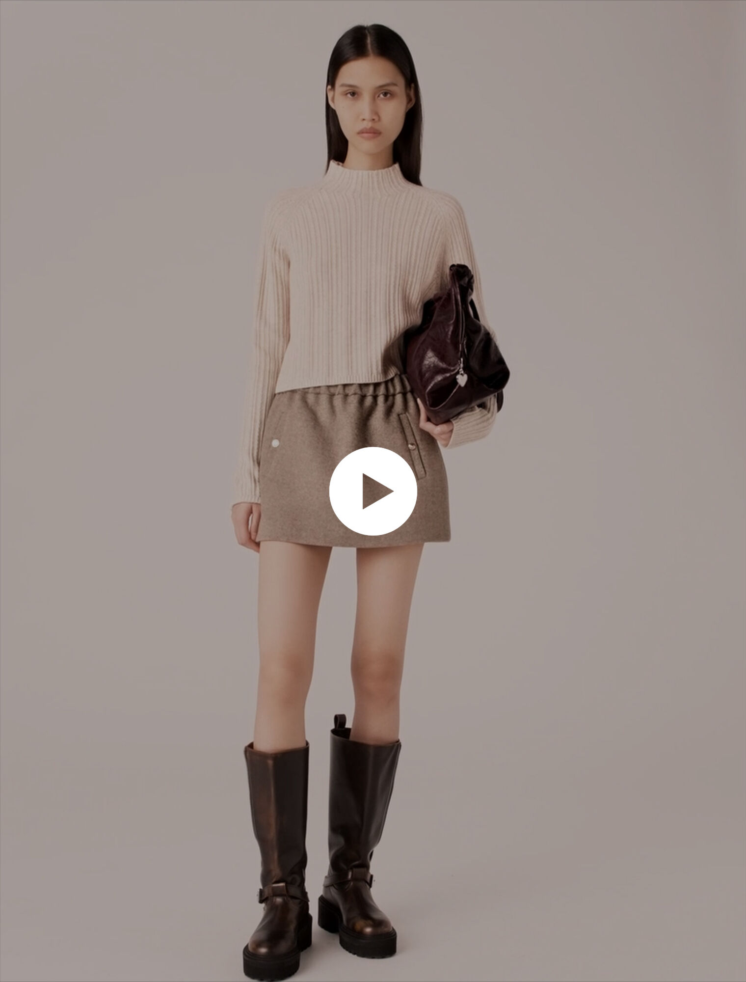 Maglione corto in maglia a trecce