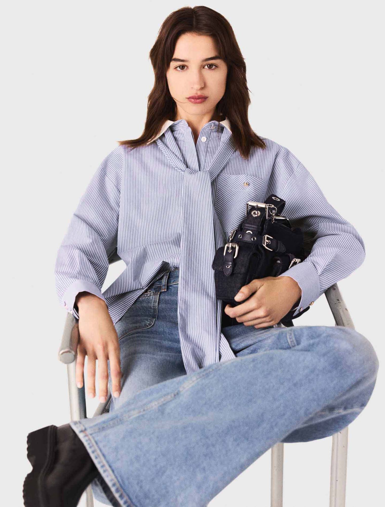Camicia a righe con fiocco