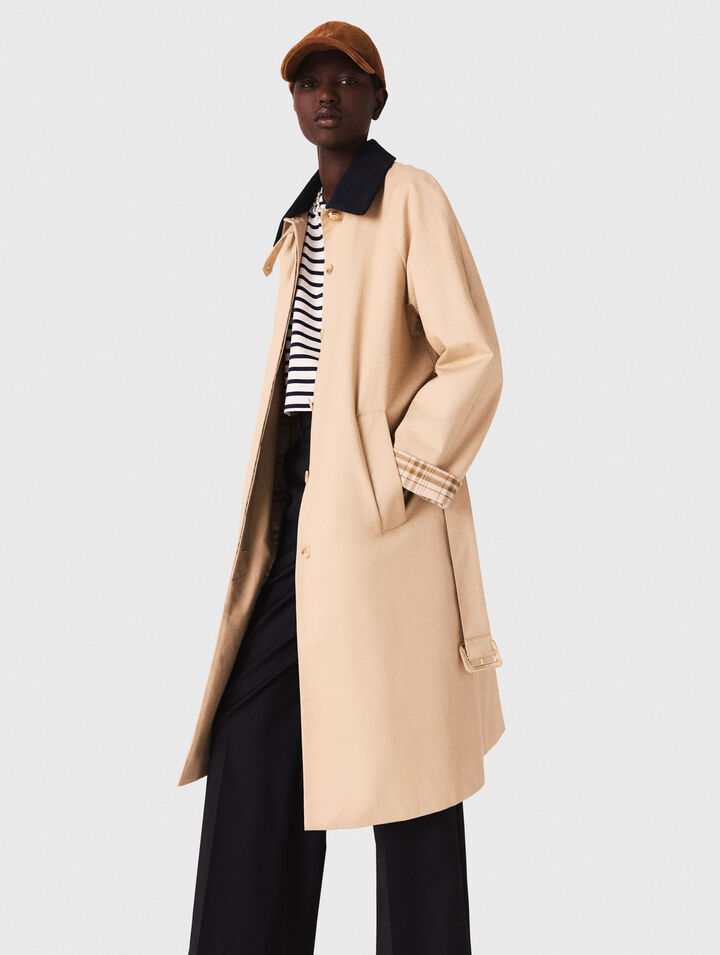 Trench maniche e collo a contrasto