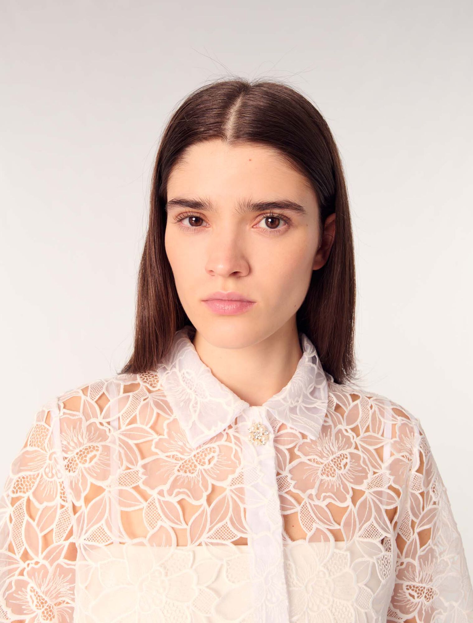 Camicia corta in guipure a fiori