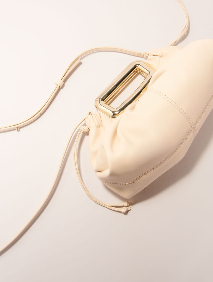 Clutch in pelle manico in metallo