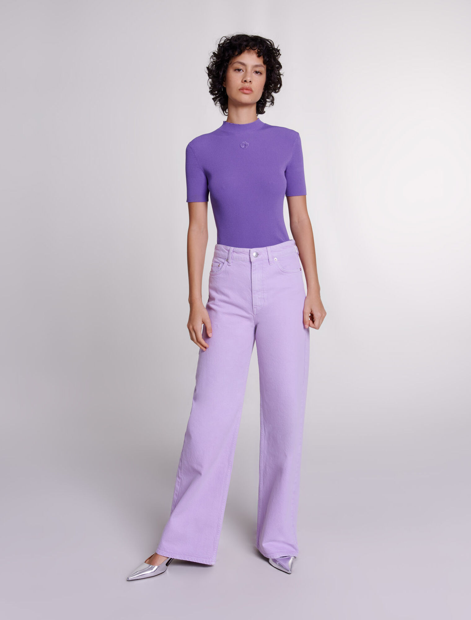 Top con ricamo Clover