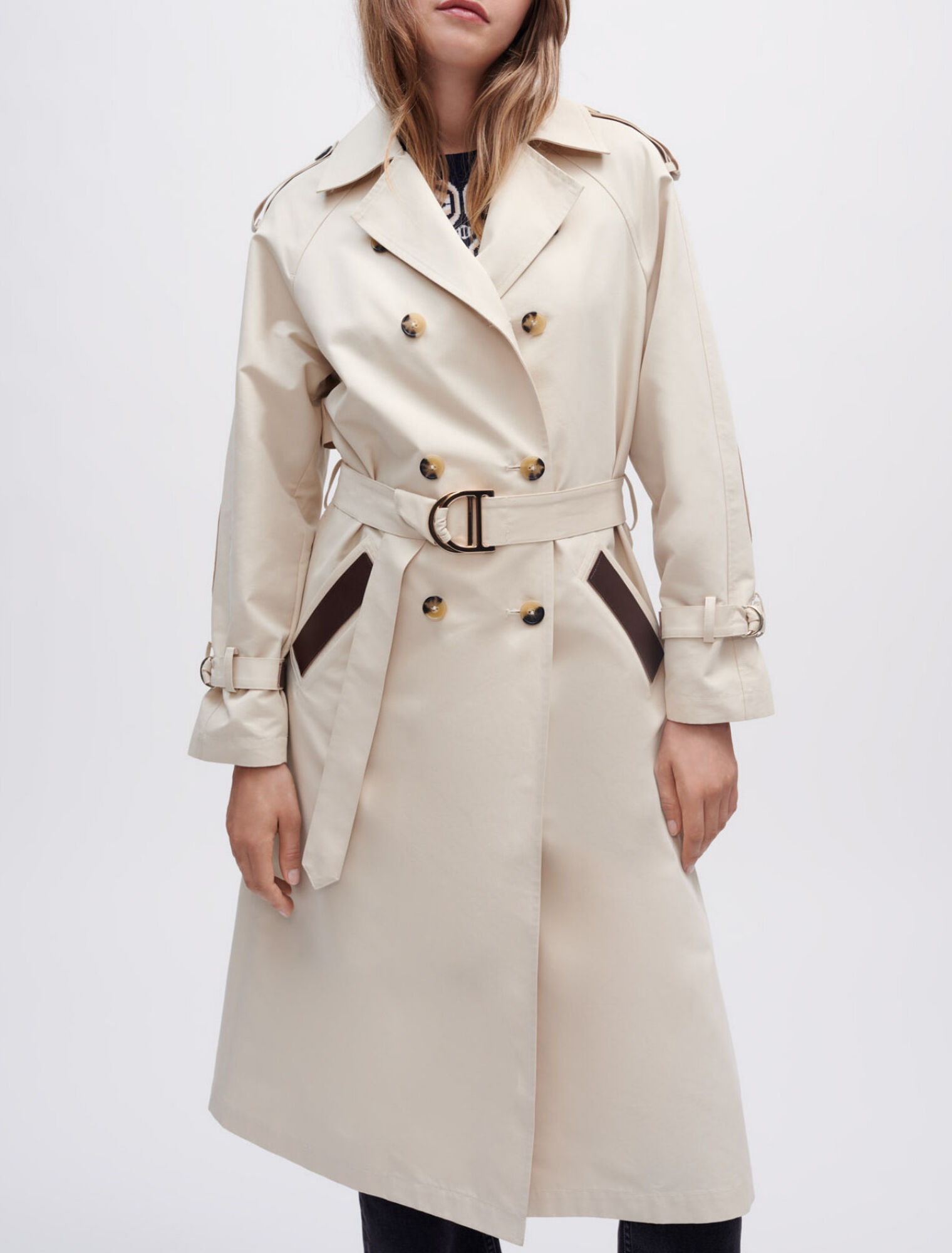 Trench con smock nella parte posteriore