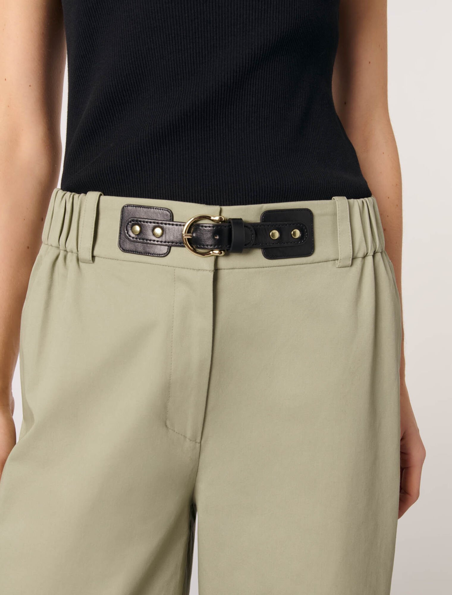 Pantaloni cargo