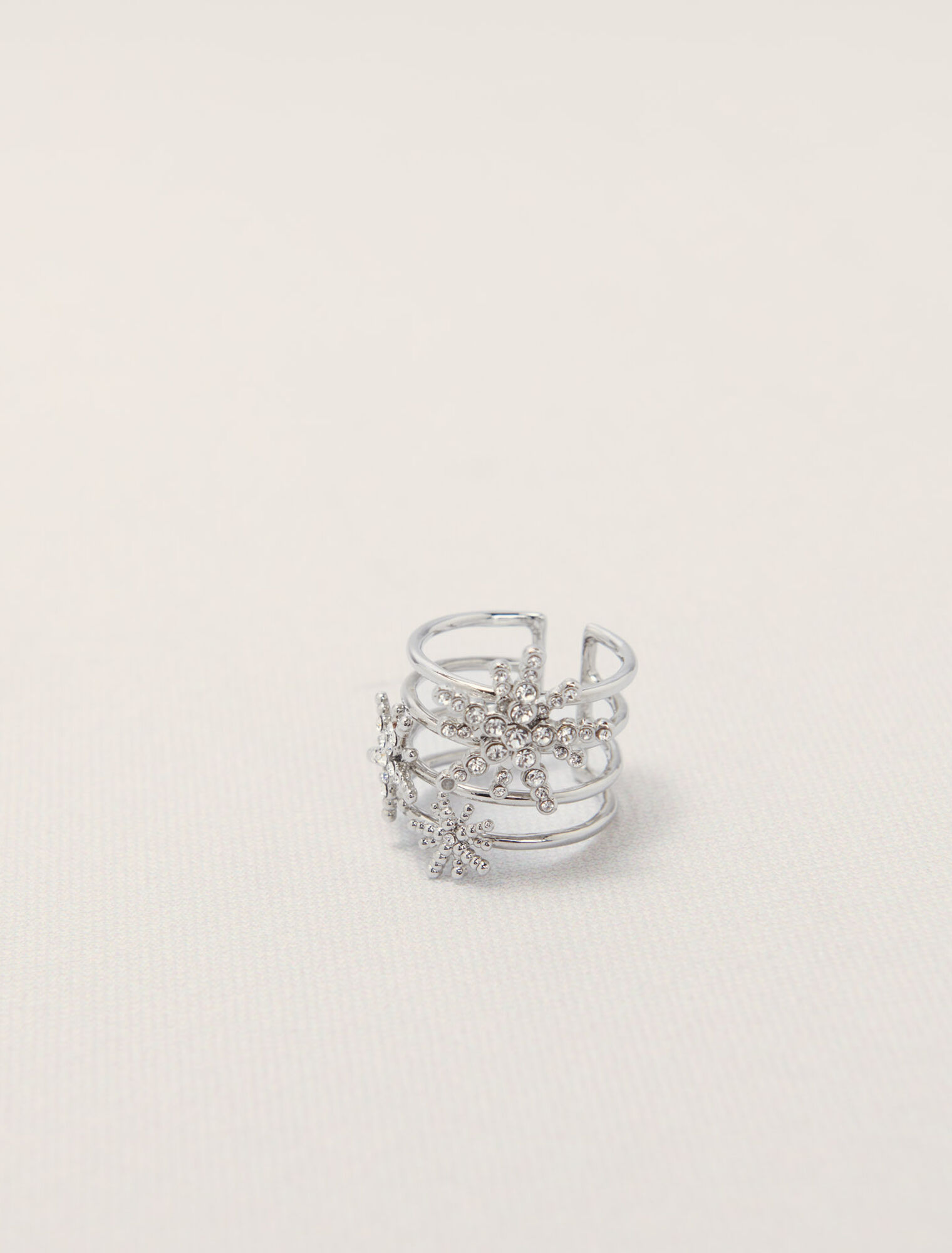 Anello a cerchi con stelle strass